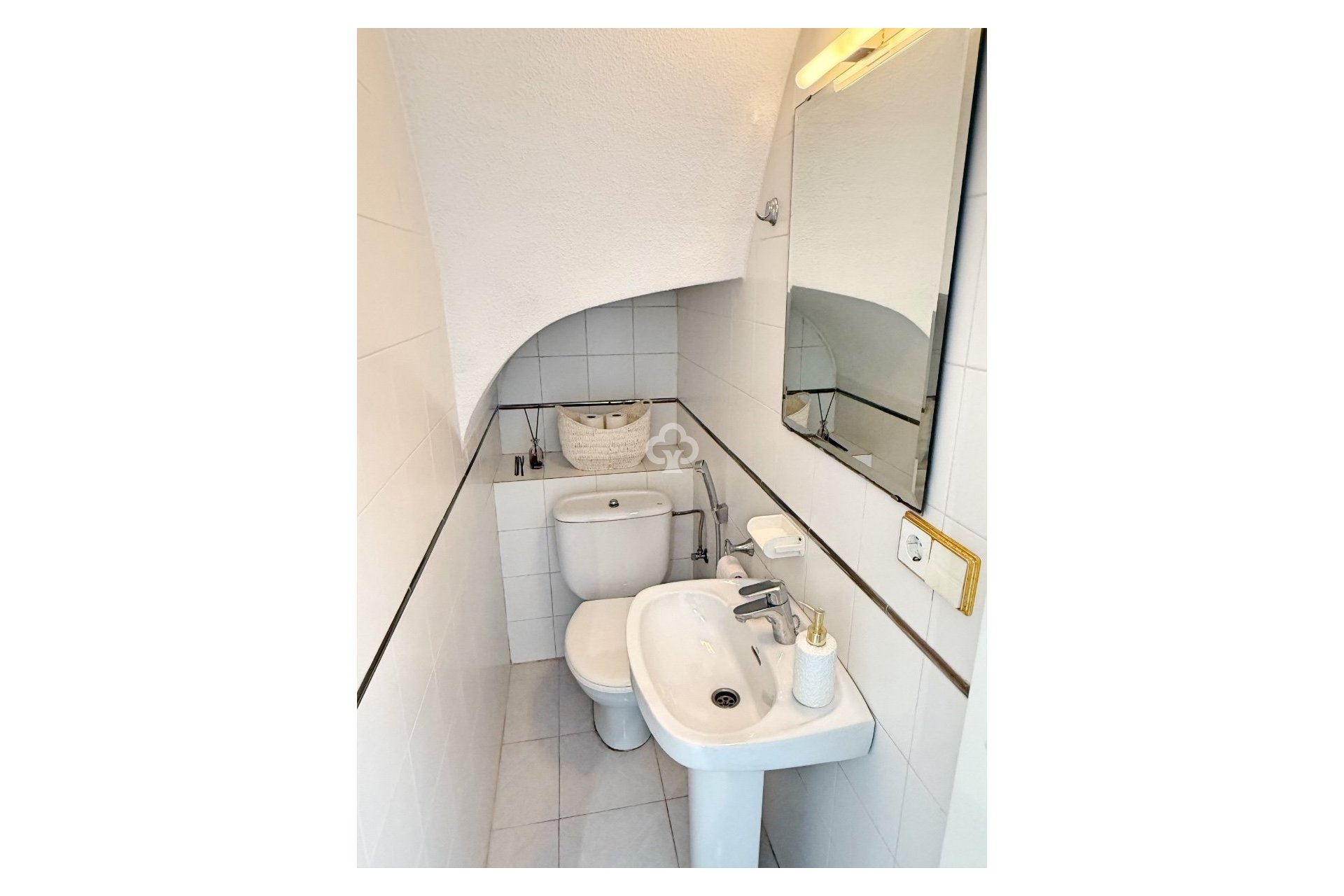 Resale - Chalet -
Guardamar del Segura - Urbanizaciones