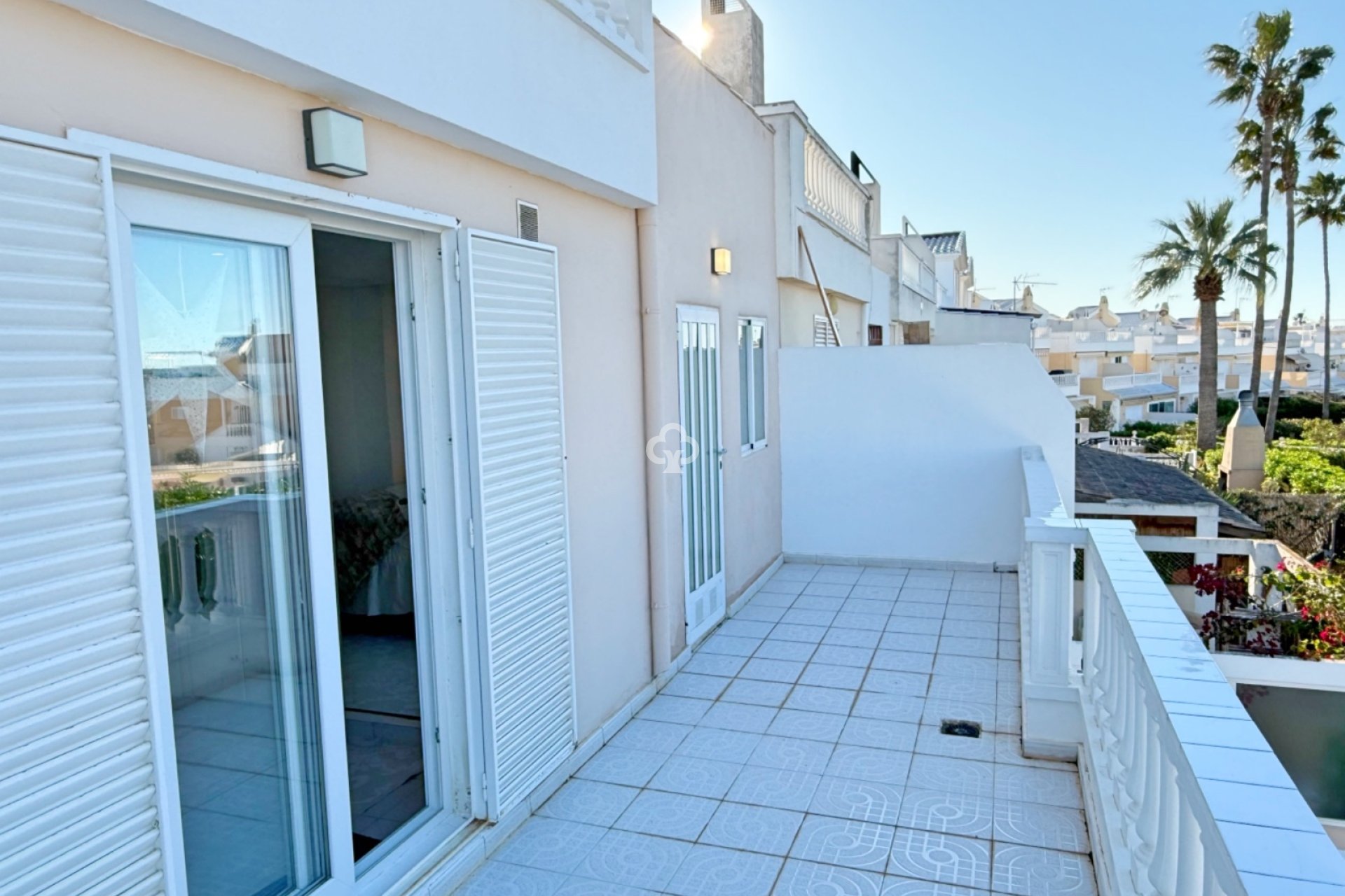 Resale - Chalet -
Guardamar del Segura - Urbanizaciones