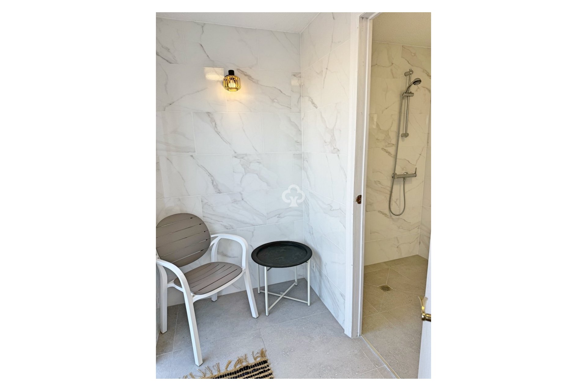 Resale - Chalet -
Guardamar del Segura - Urbanizaciones