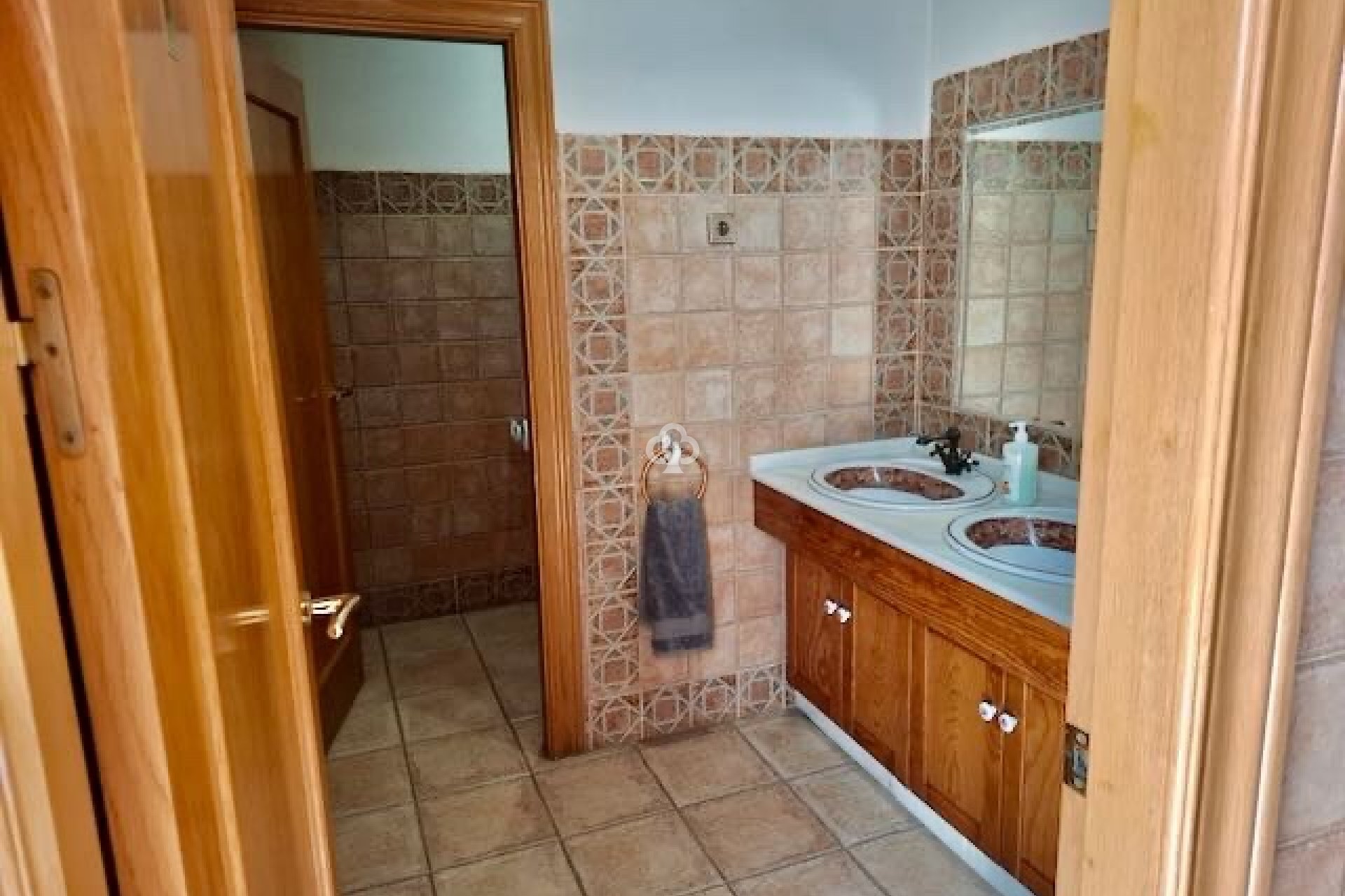 Resale - Commercial -
Torrevieja - 03182, Avenida de las Habaneras