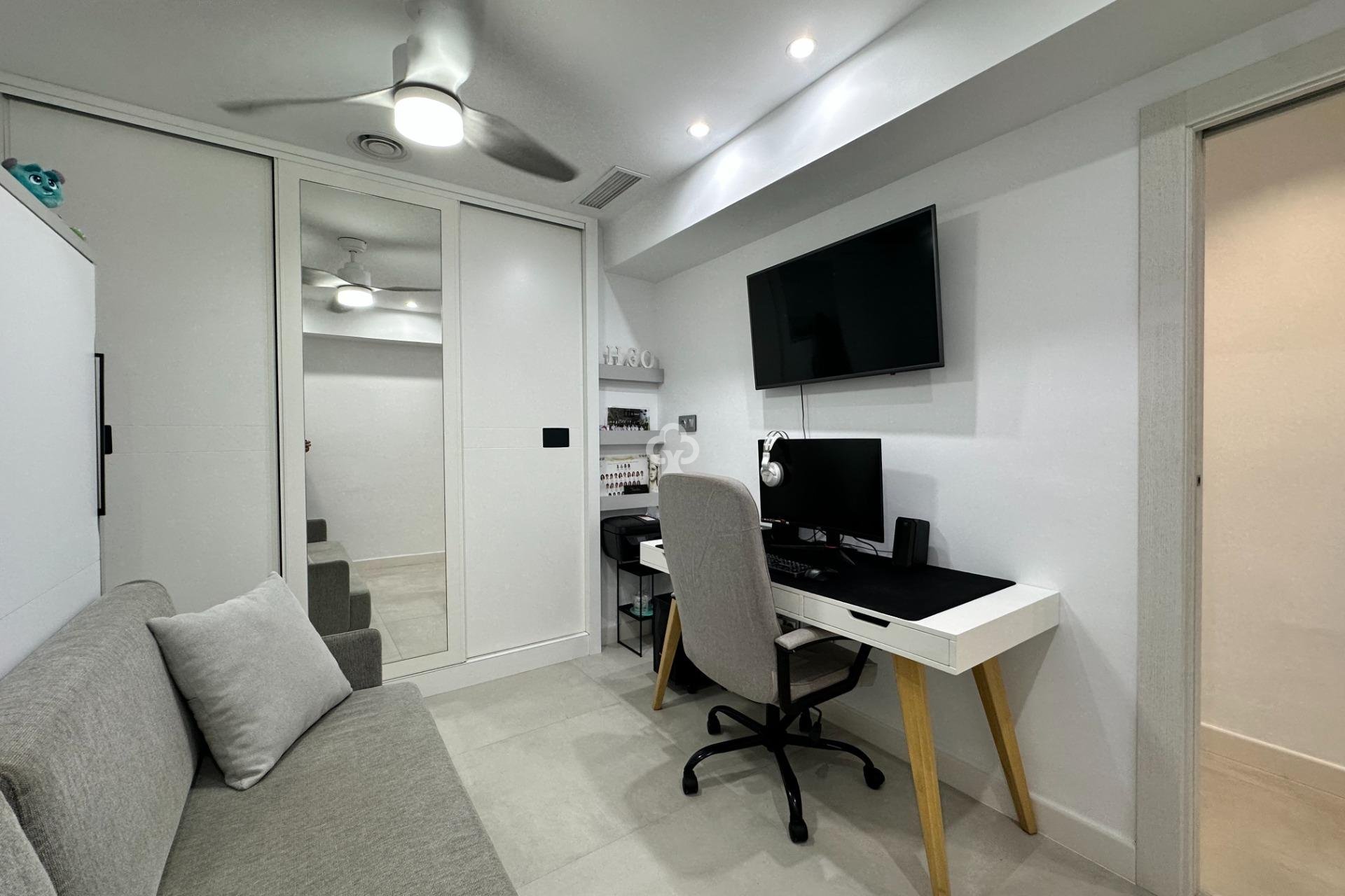 Resale - Ground floor -
Torremolinos - Playa el bajondillo