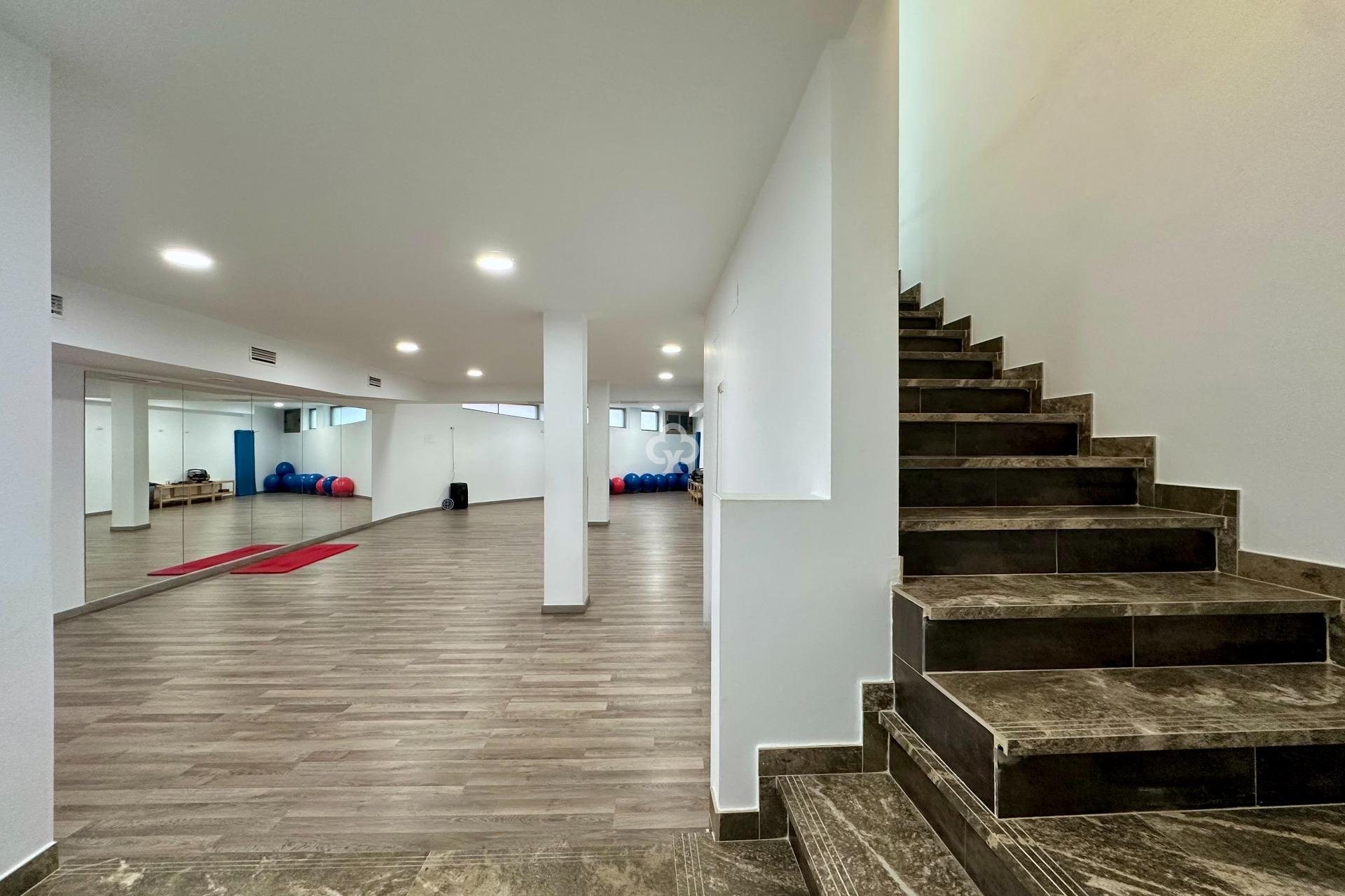 Resale - Local comercial -
Mijas - Las Cañadas