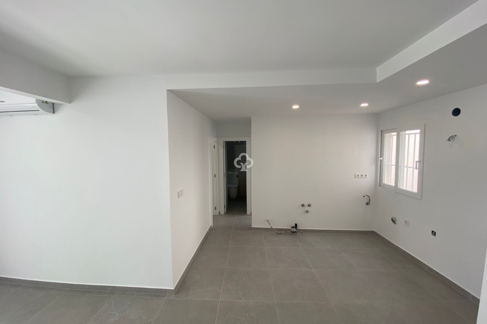 Resale - Penthouse -
Torrevieja - 03182, Calle Gumersindo