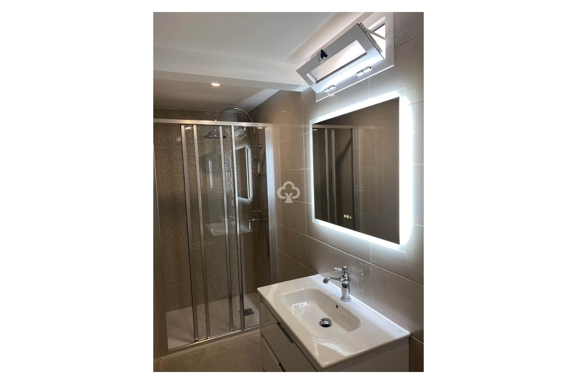 Resale - Penthouse -
Torrevieja - 03182, Calle Gumersindo