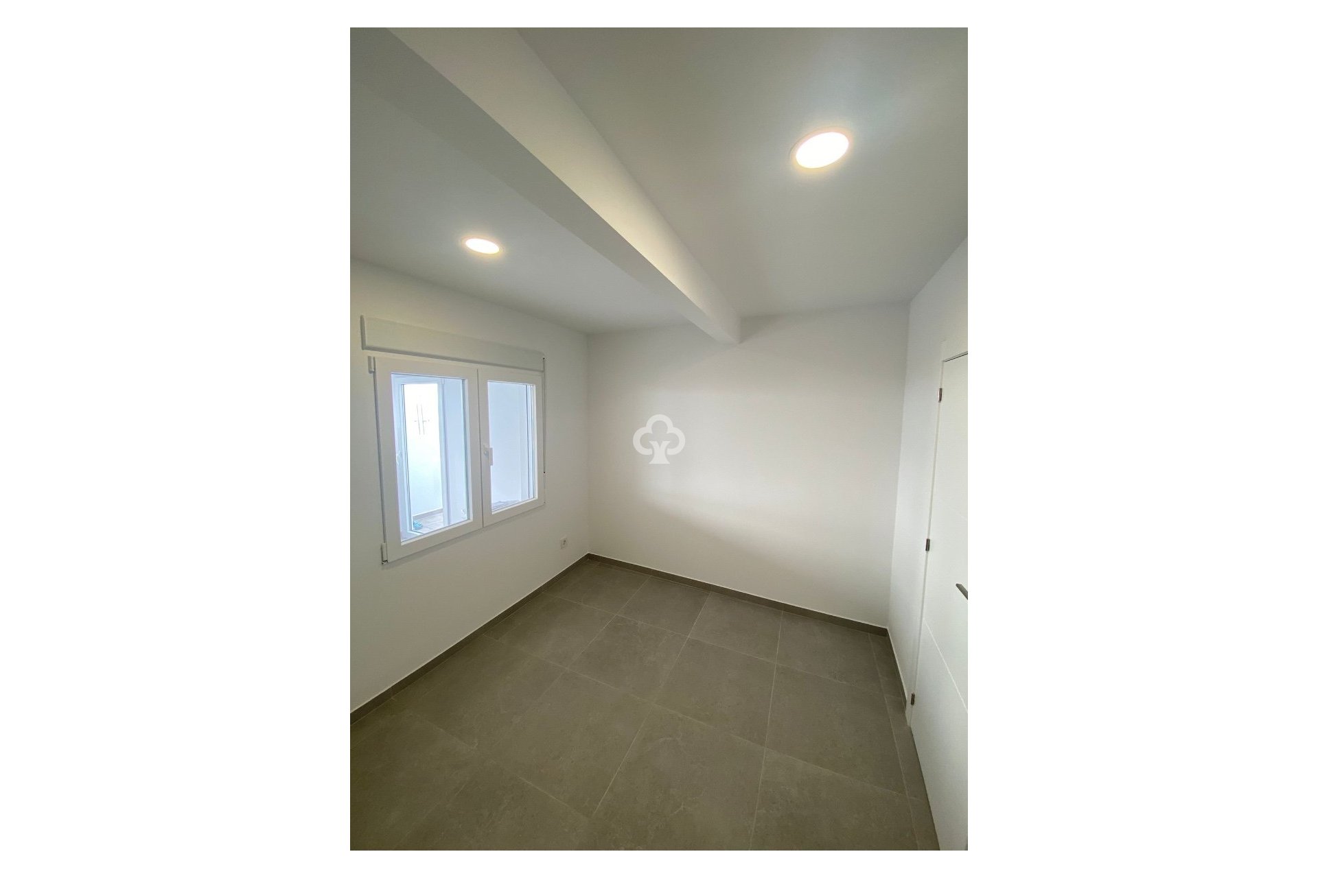 Resale - Penthouse -
Torrevieja - 03182, Calle Gumersindo