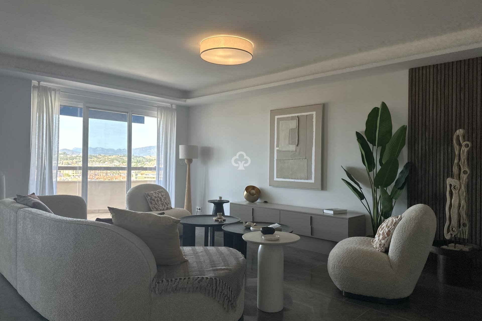 Resale - Piso -
Fuengirola - Los Pacos