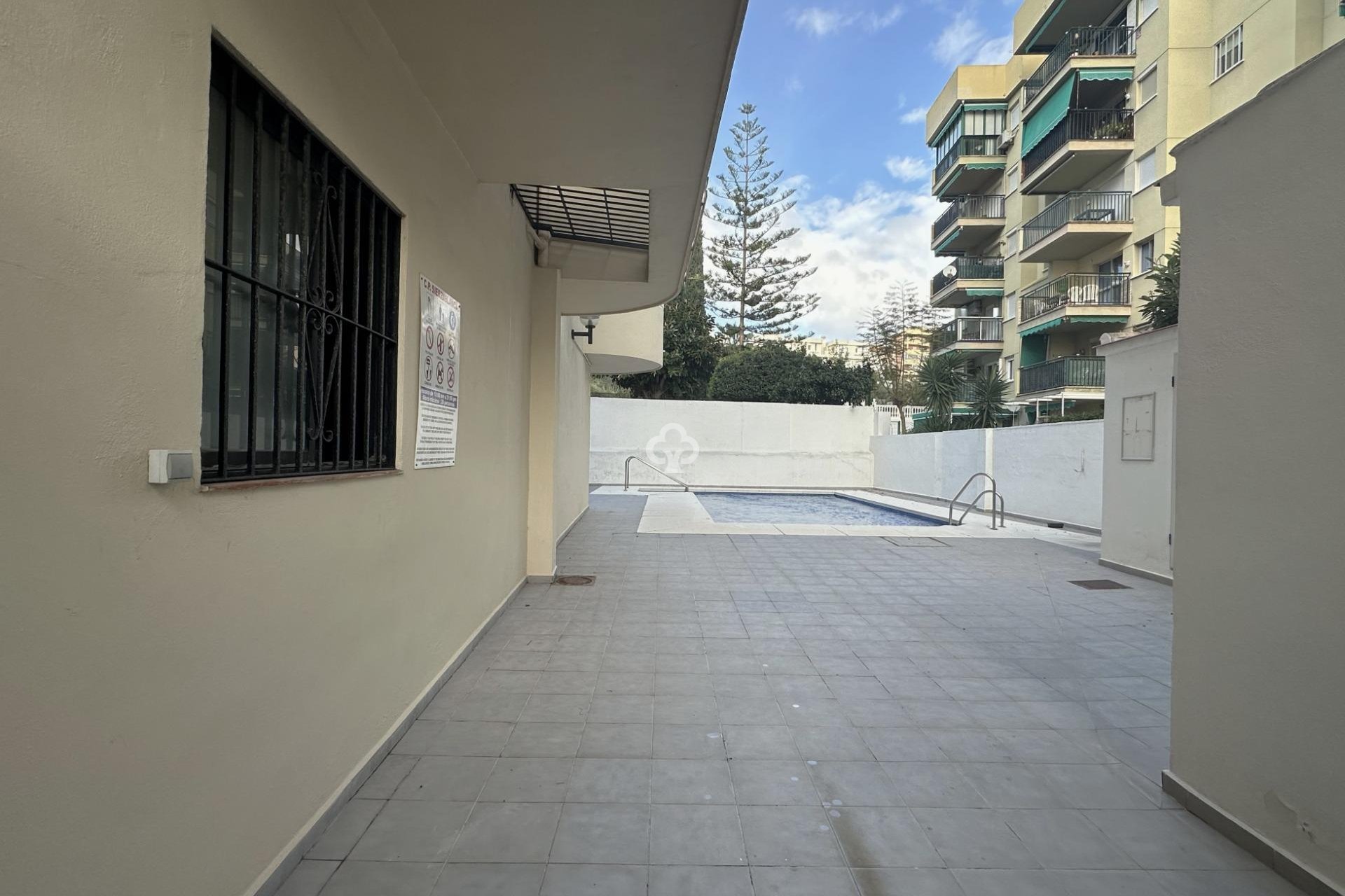 Resale - Piso -
Fuengirola - Torreblanca del Sol