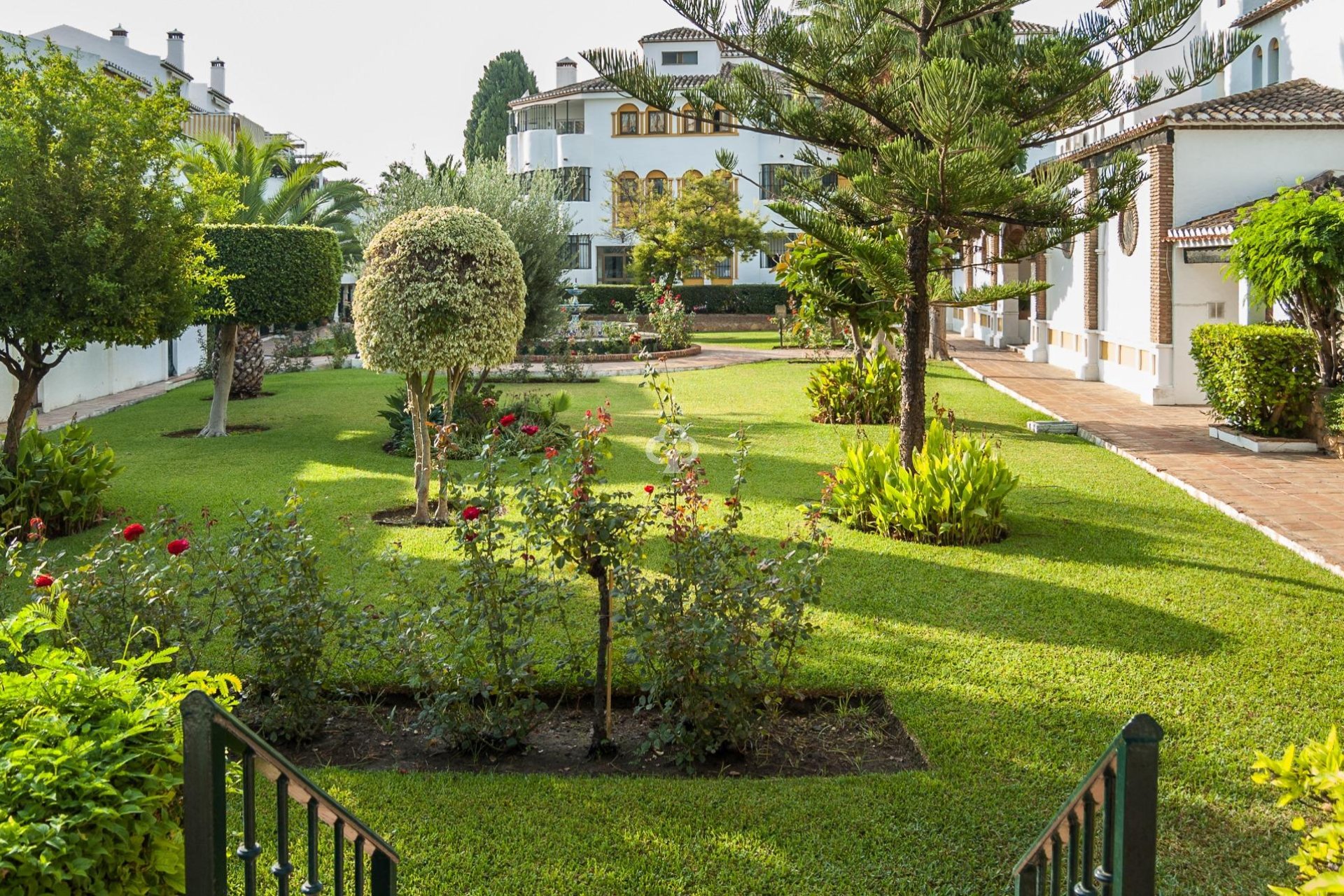 Resale - Semi-detached house -
Fuengirola - Centro