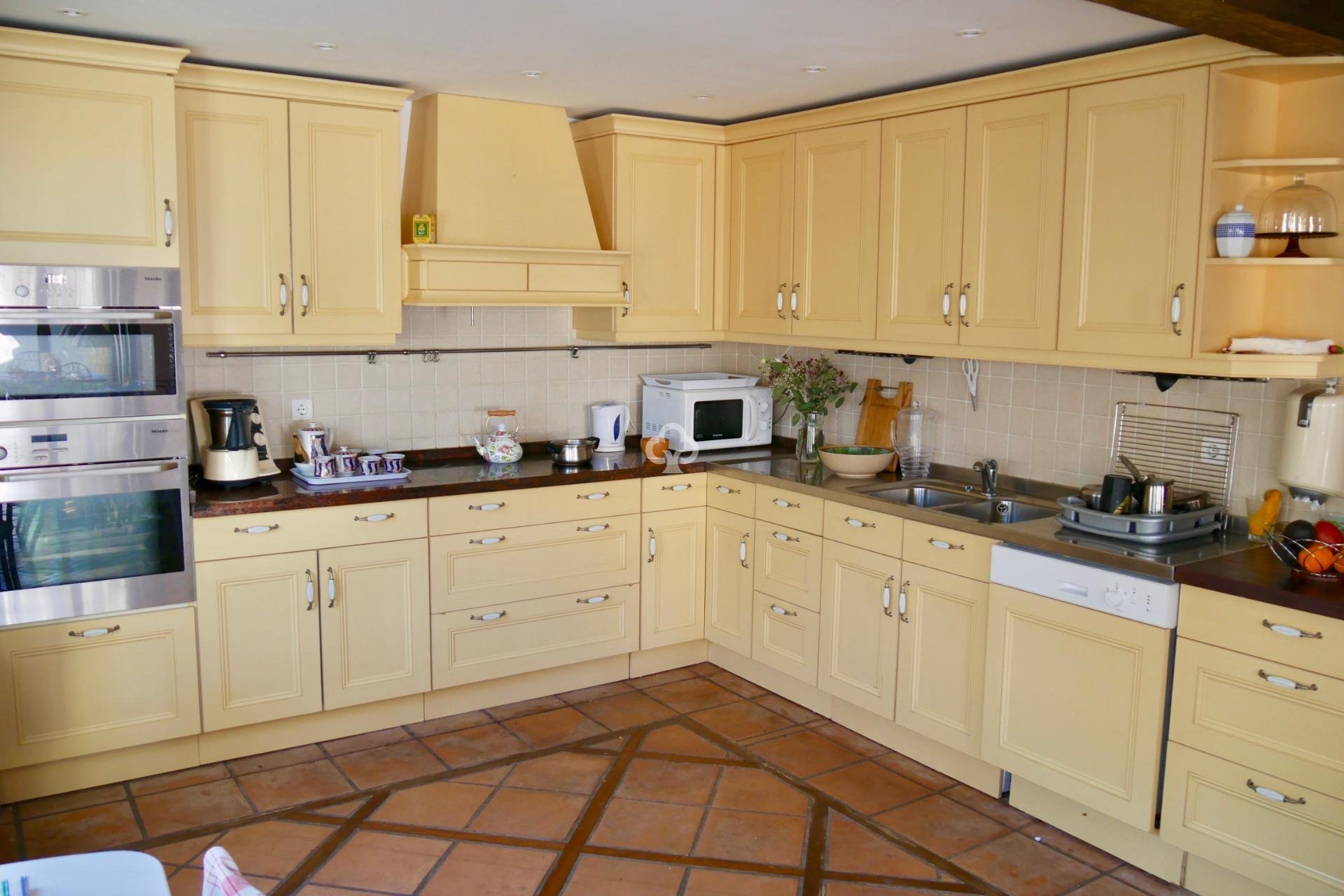 Resale - Semi-detached house -
Fuengirola - Centro