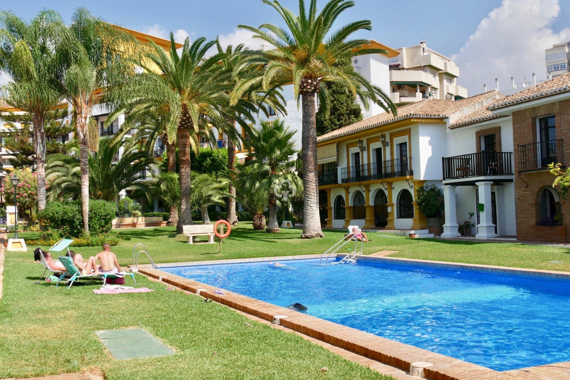 Resale - Semi-detached house -
Fuengirola - Centro