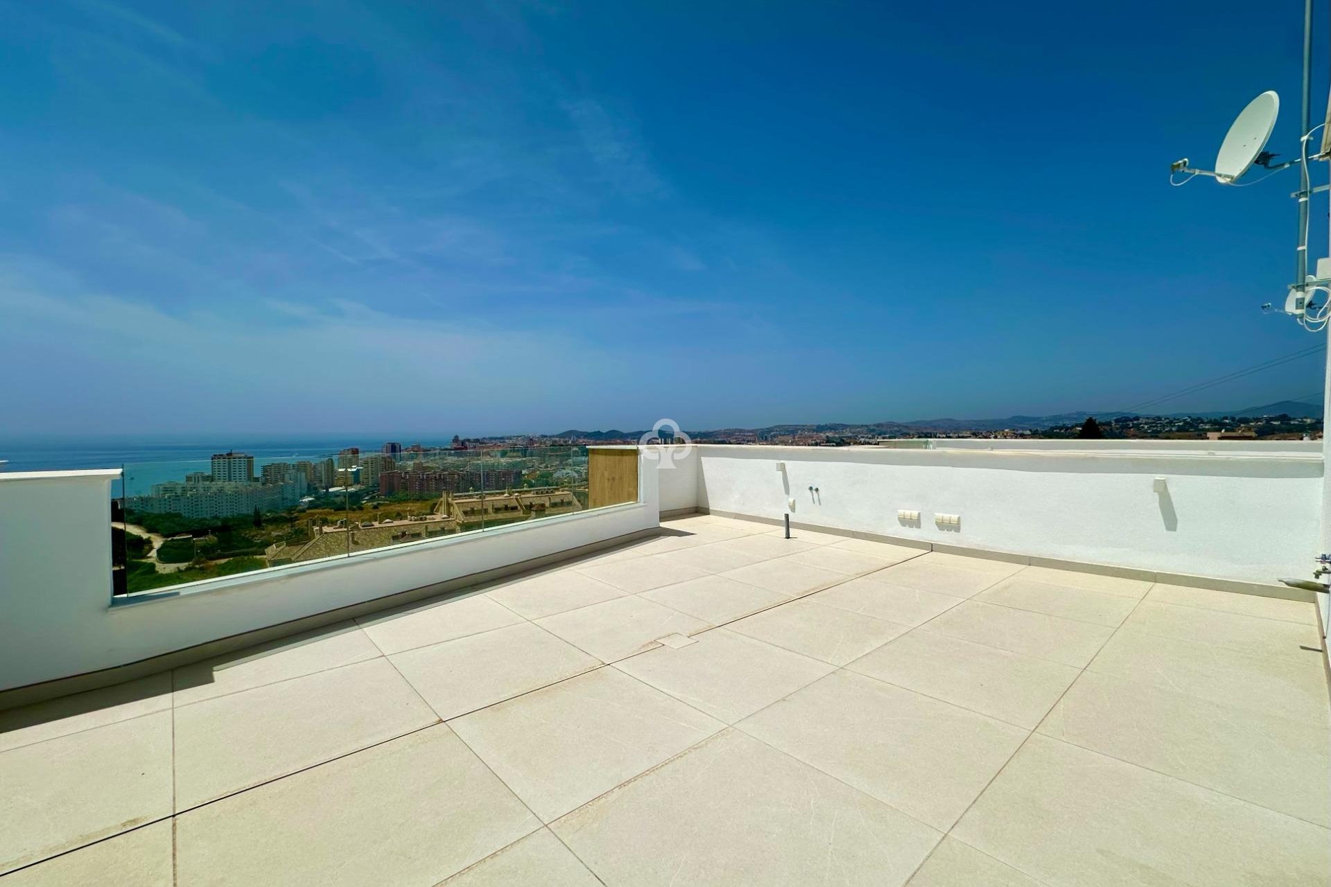 Resale - Semi-detached house -
Fuengirola - Los Pacos