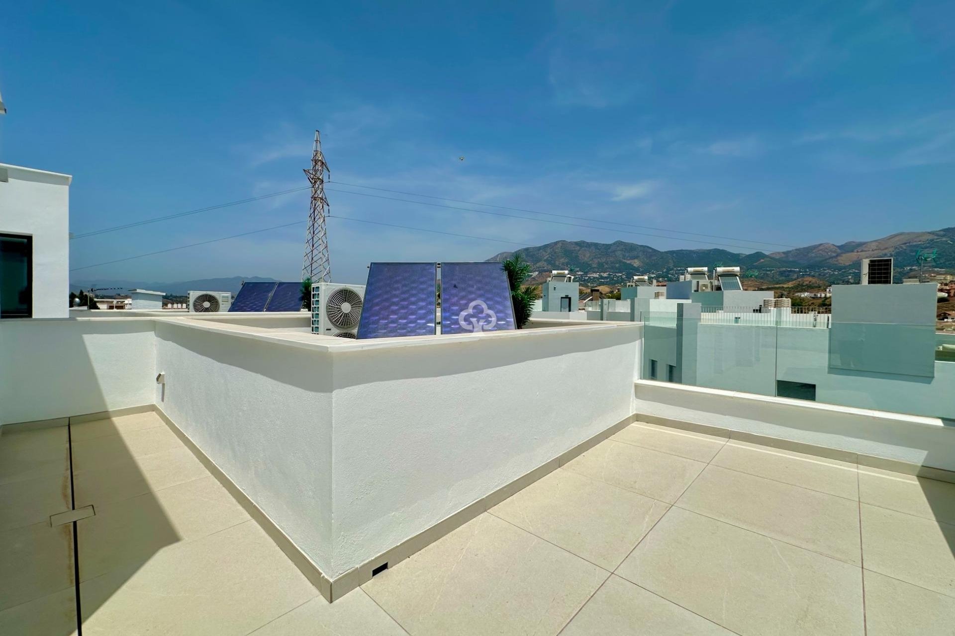 Resale - Semi-detached house -
Fuengirola - Los Pacos