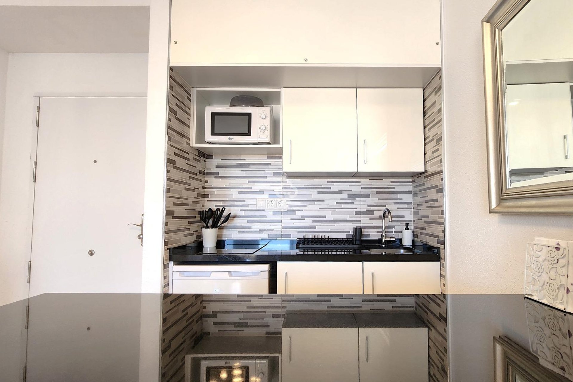 Resale - Studio apartment -
Marbella - Romana Playa