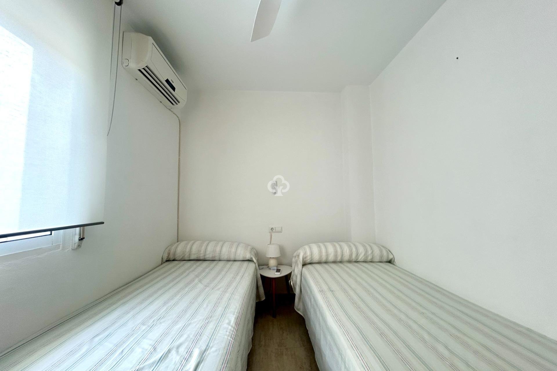 Resale - Terraced house -
Dehesa de campoamor - Campoamor