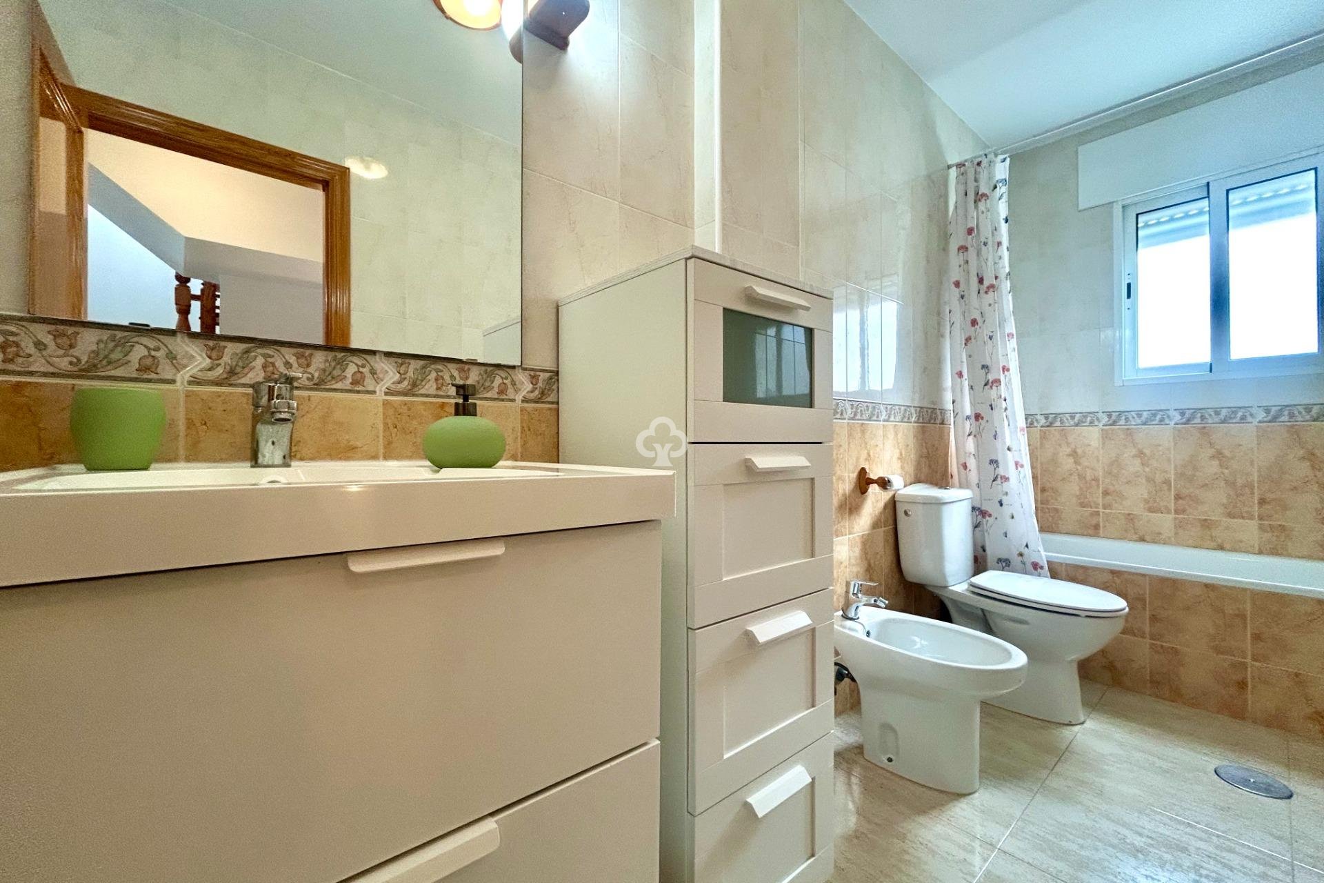Resale - Terraced house -
Dehesa de campoamor - Campoamor