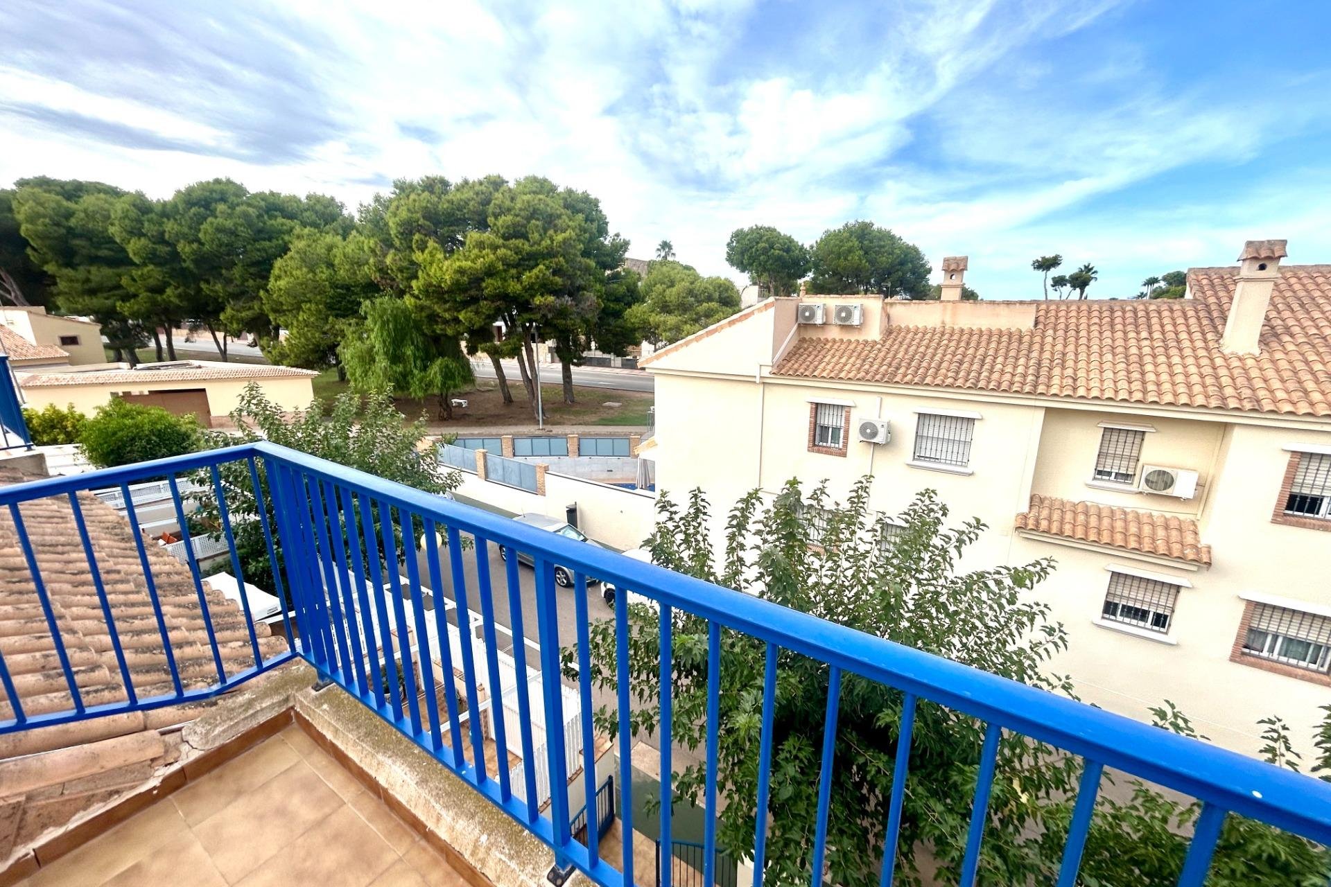 Resale - Terraced house -
Dehesa de campoamor - Campoamor