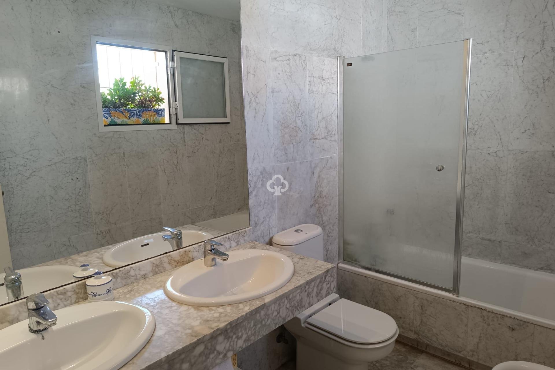 Resale - Townhouse -
Fuengirola - Castillo de Sohail