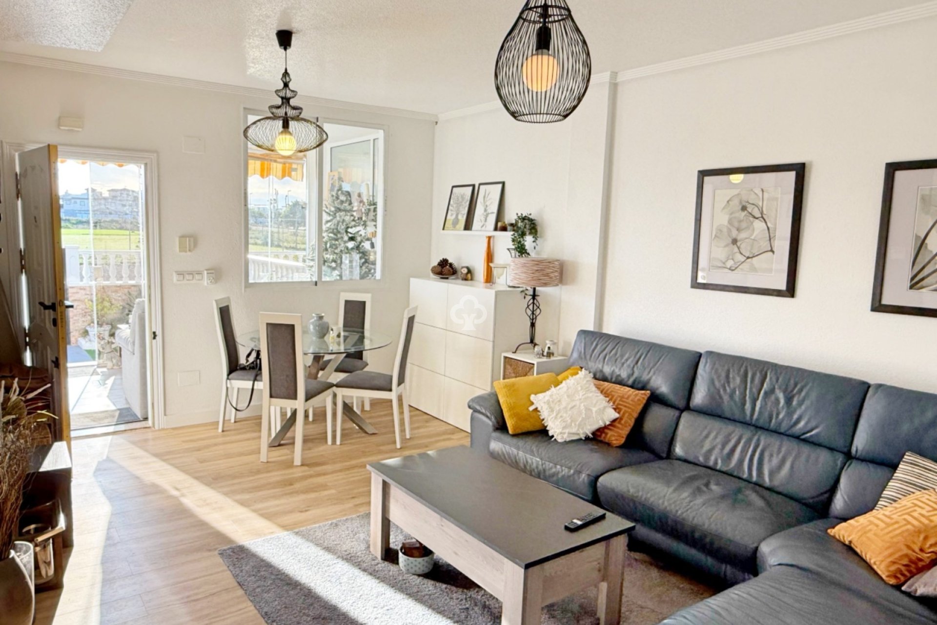 Resale - Townhouse -
Orihuela Costa - Punta Prima