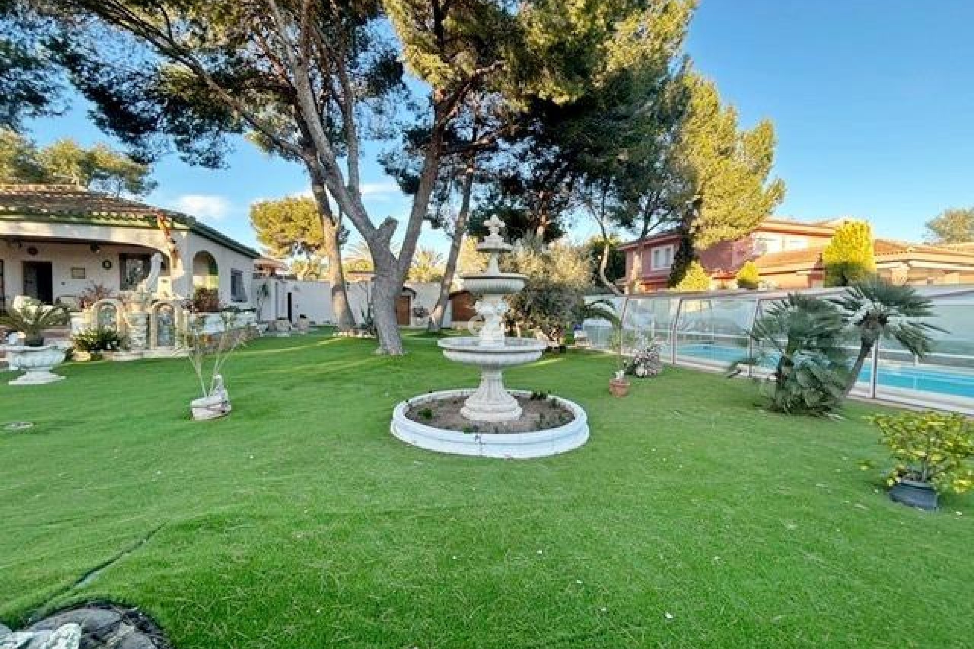 Resale - Villa -
Dehesa de campoamor - Campoamor