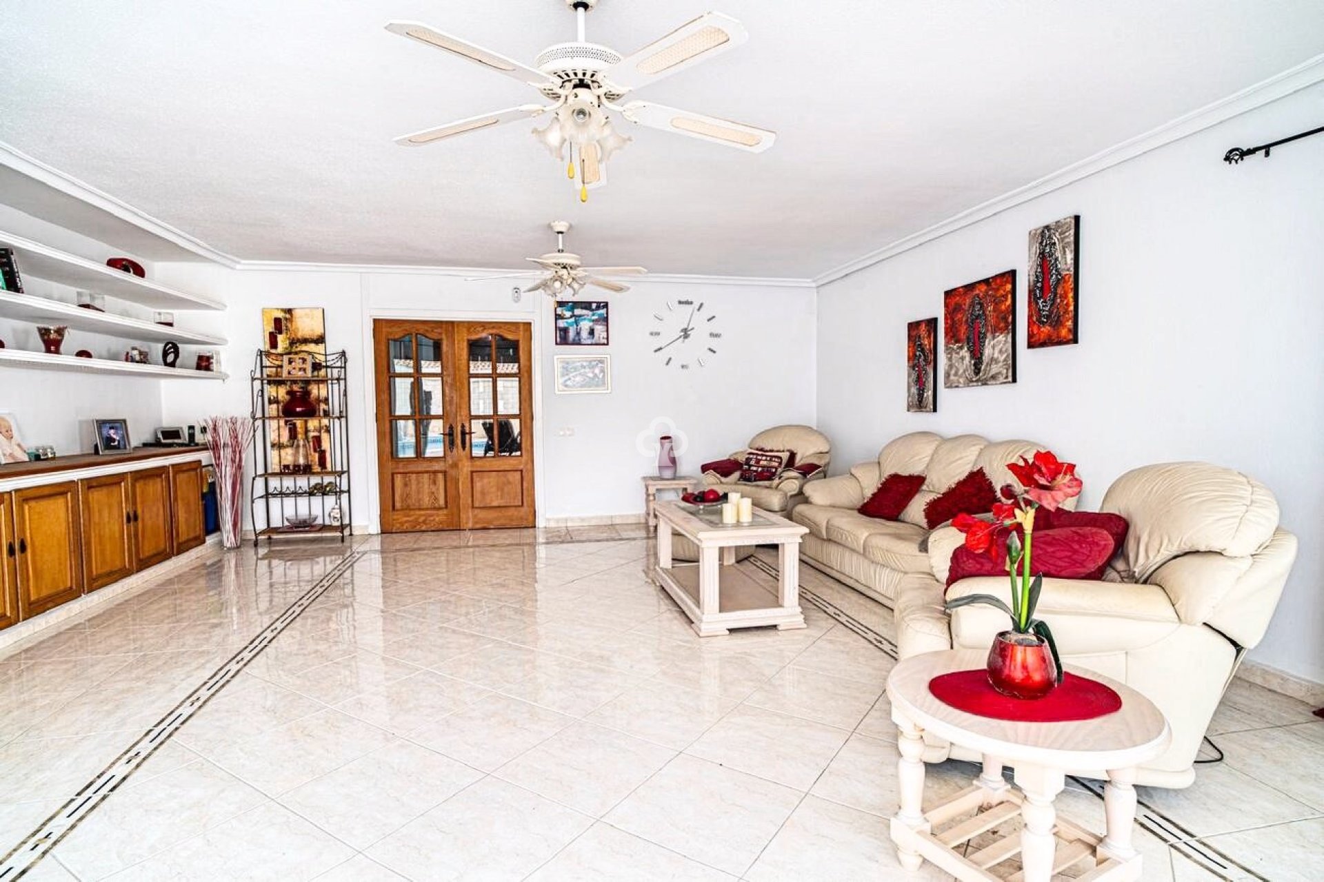 Resale - Villa -
Orihuela Costa - Villamartín