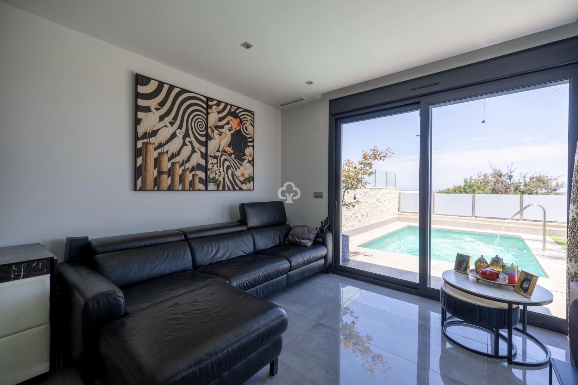 Resale - Villa -
Torrevieja - Los altos