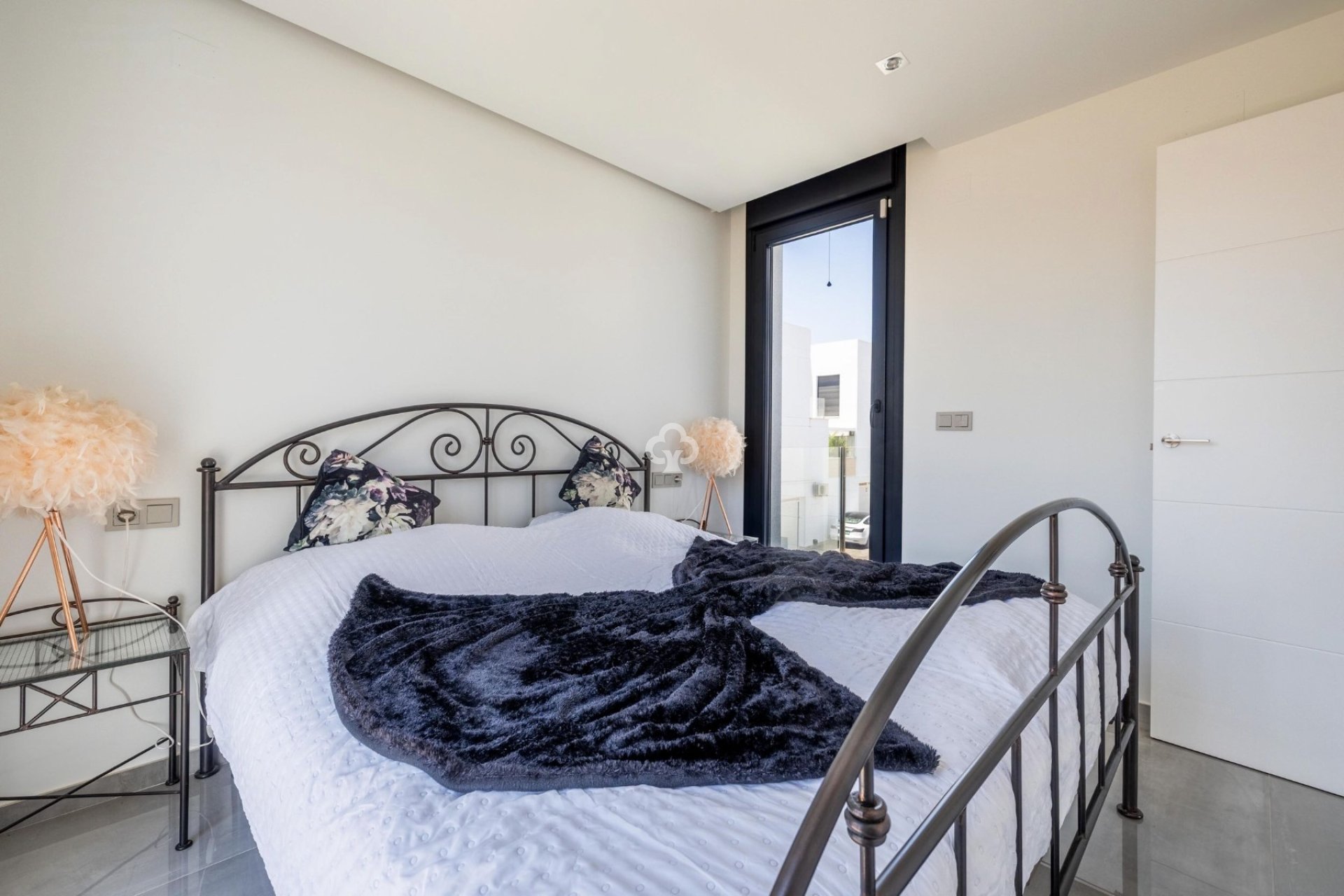 Resale - Villa -
Torrevieja - Los altos