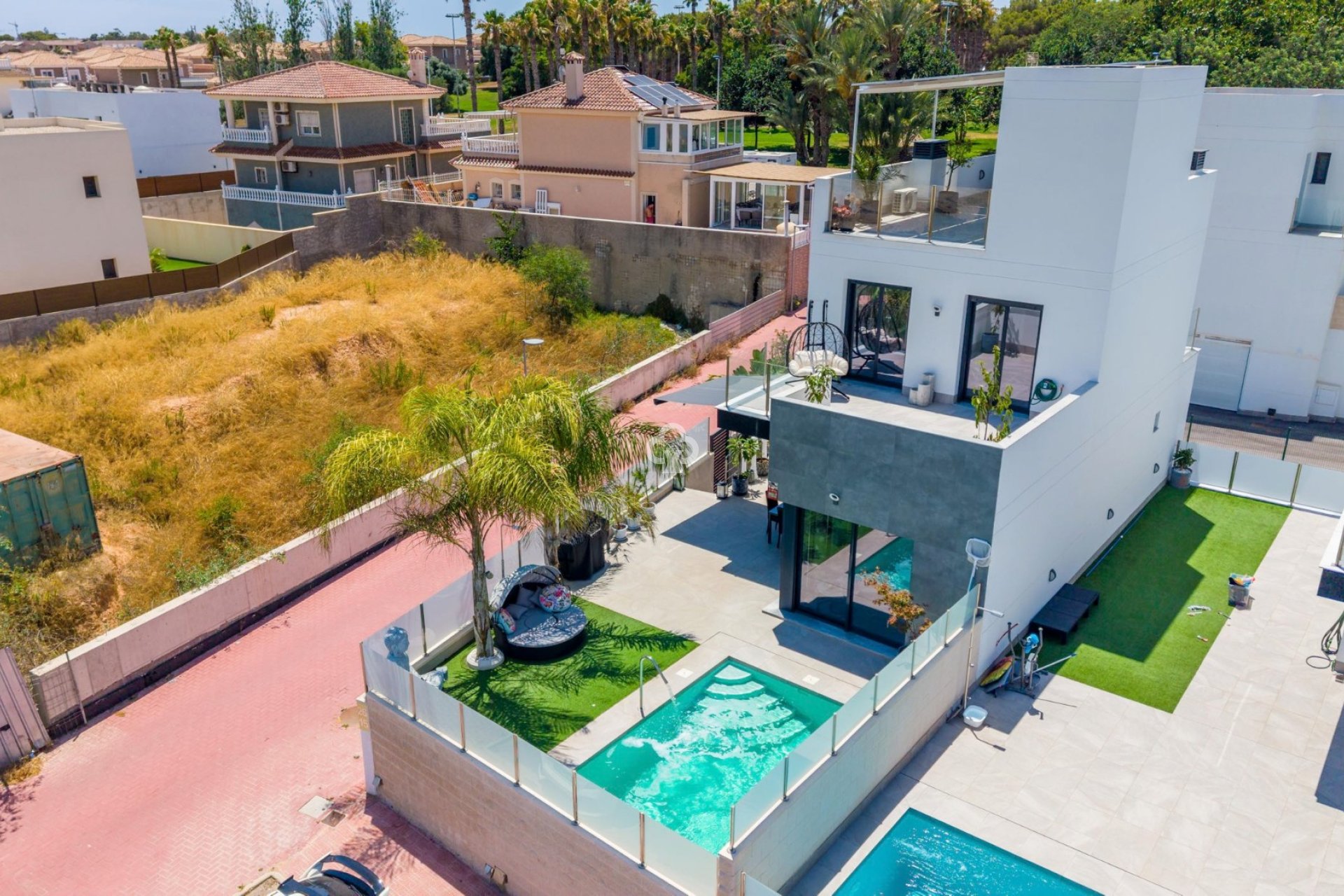 Resale - Villa -
Torrevieja - Los altos