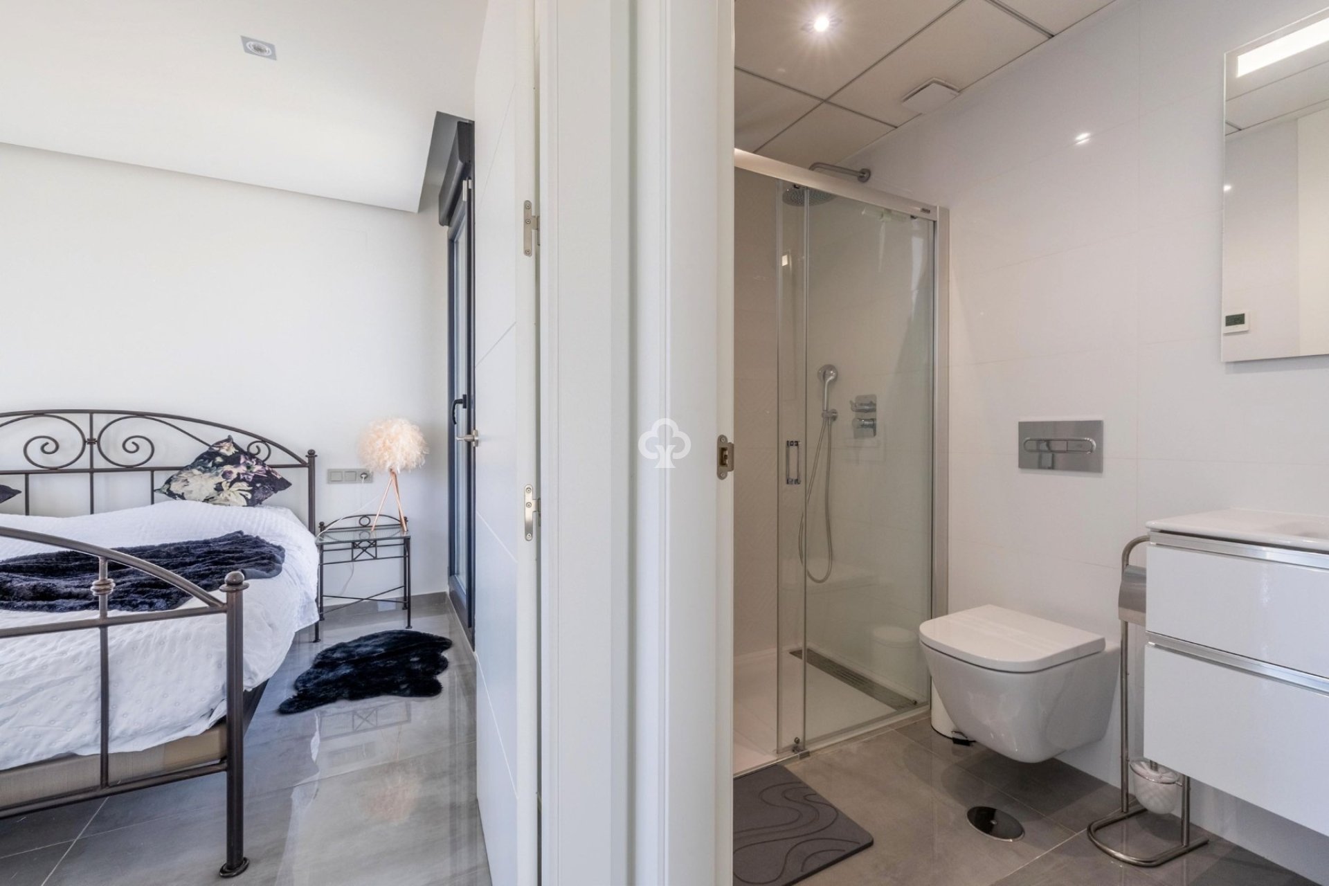 Resale - Villa -
Torrevieja - Los altos