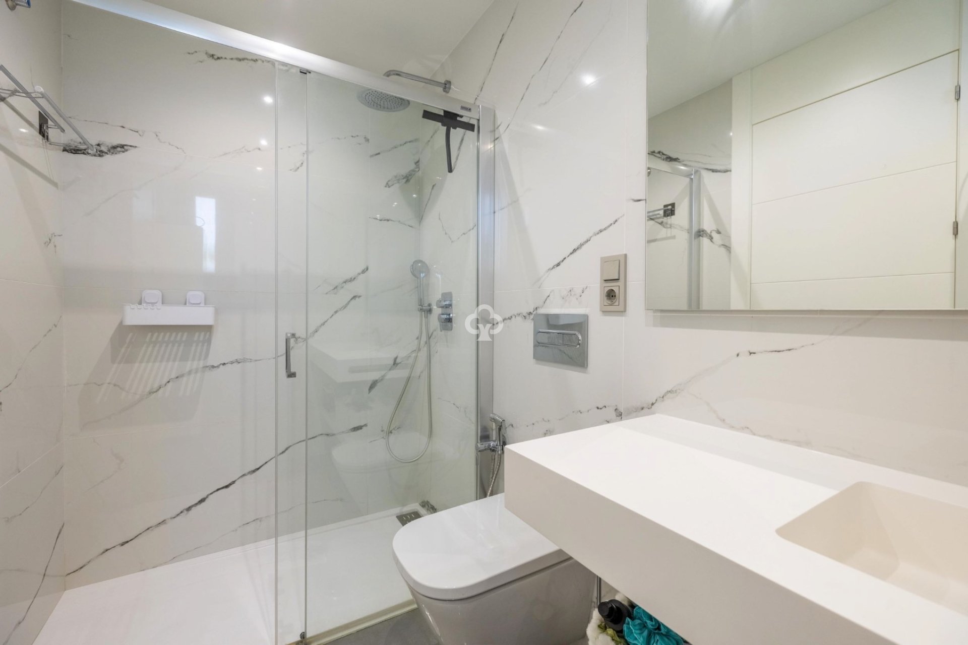 Resale - Villa -
Torrevieja - Los altos