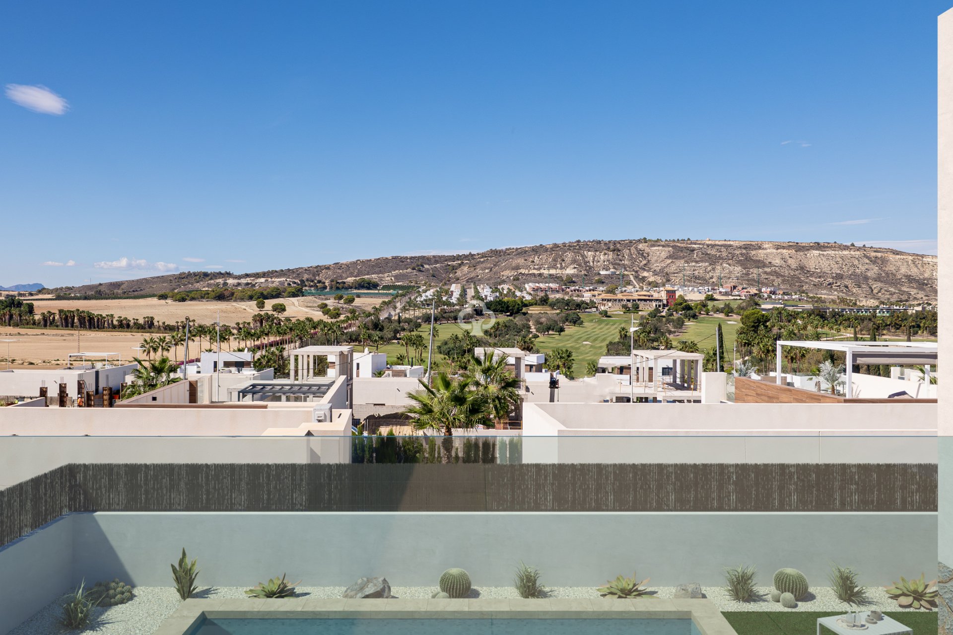 Resale - Villas -
Algorfa