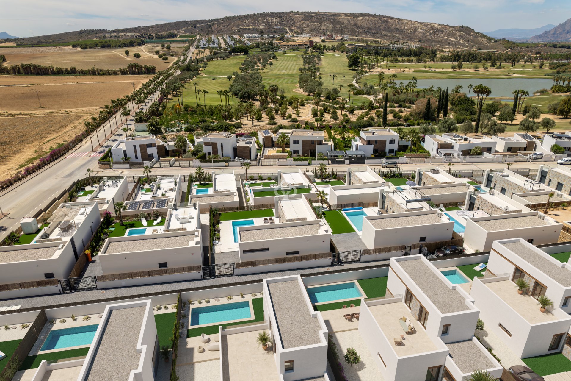 Resale - Villas -
Algorfa