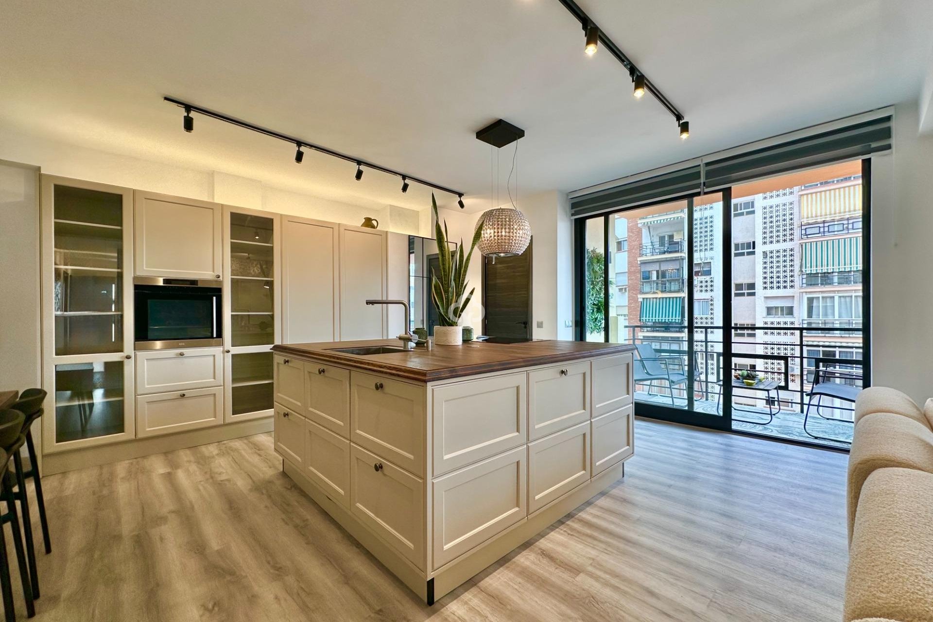 Reventa - Apartamento -
Fuengirola - 1ª Línea de playa