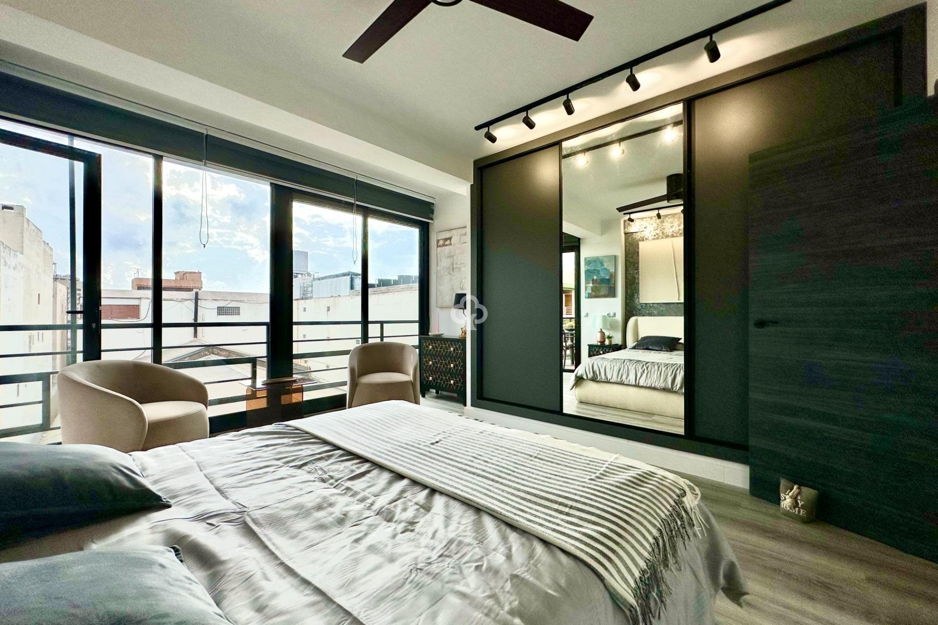 Reventa - Apartamento -
Fuengirola - 1ª Línea de playa