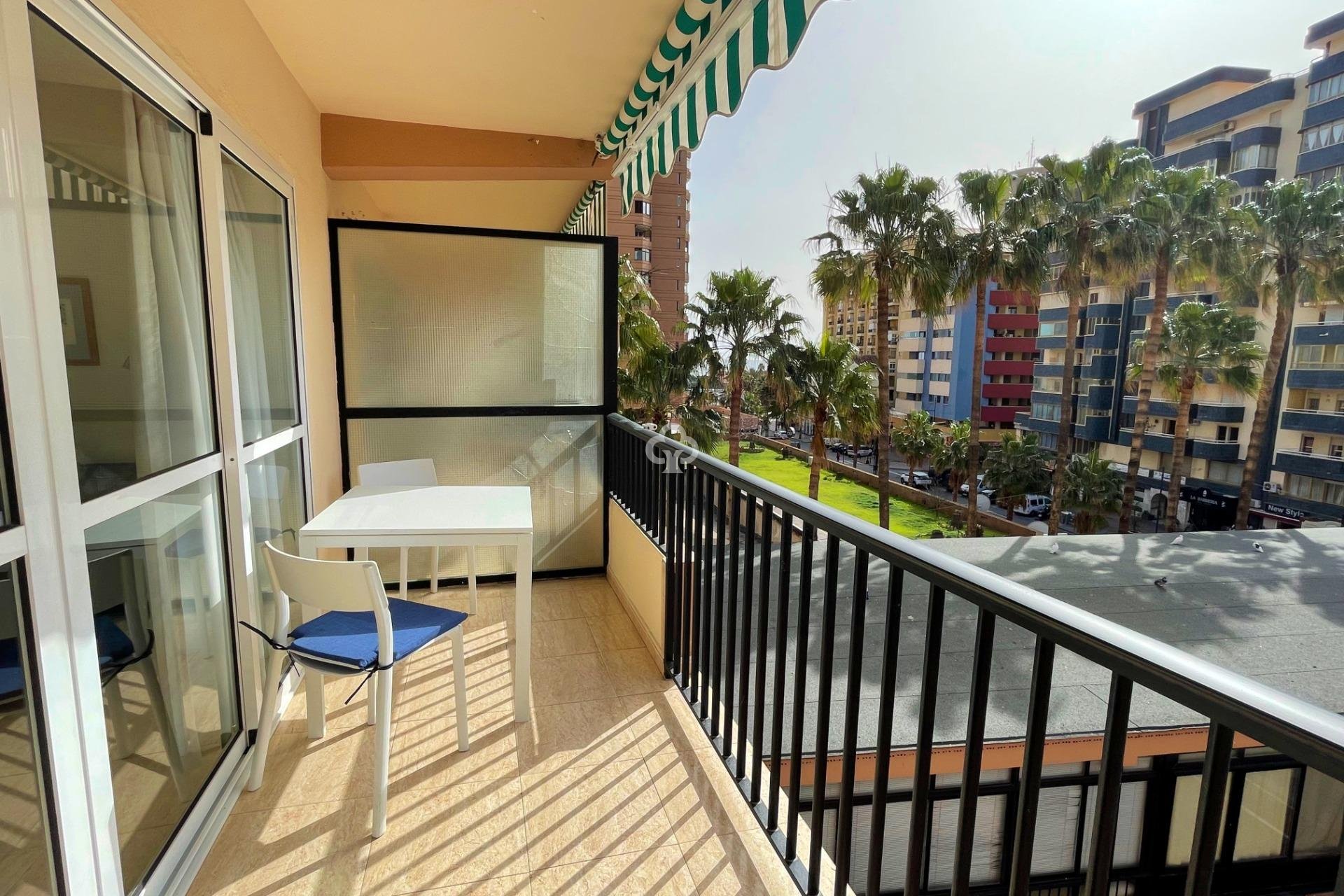 Reventa - Apartamento -
Fuengirola - 1ª Línea de playa