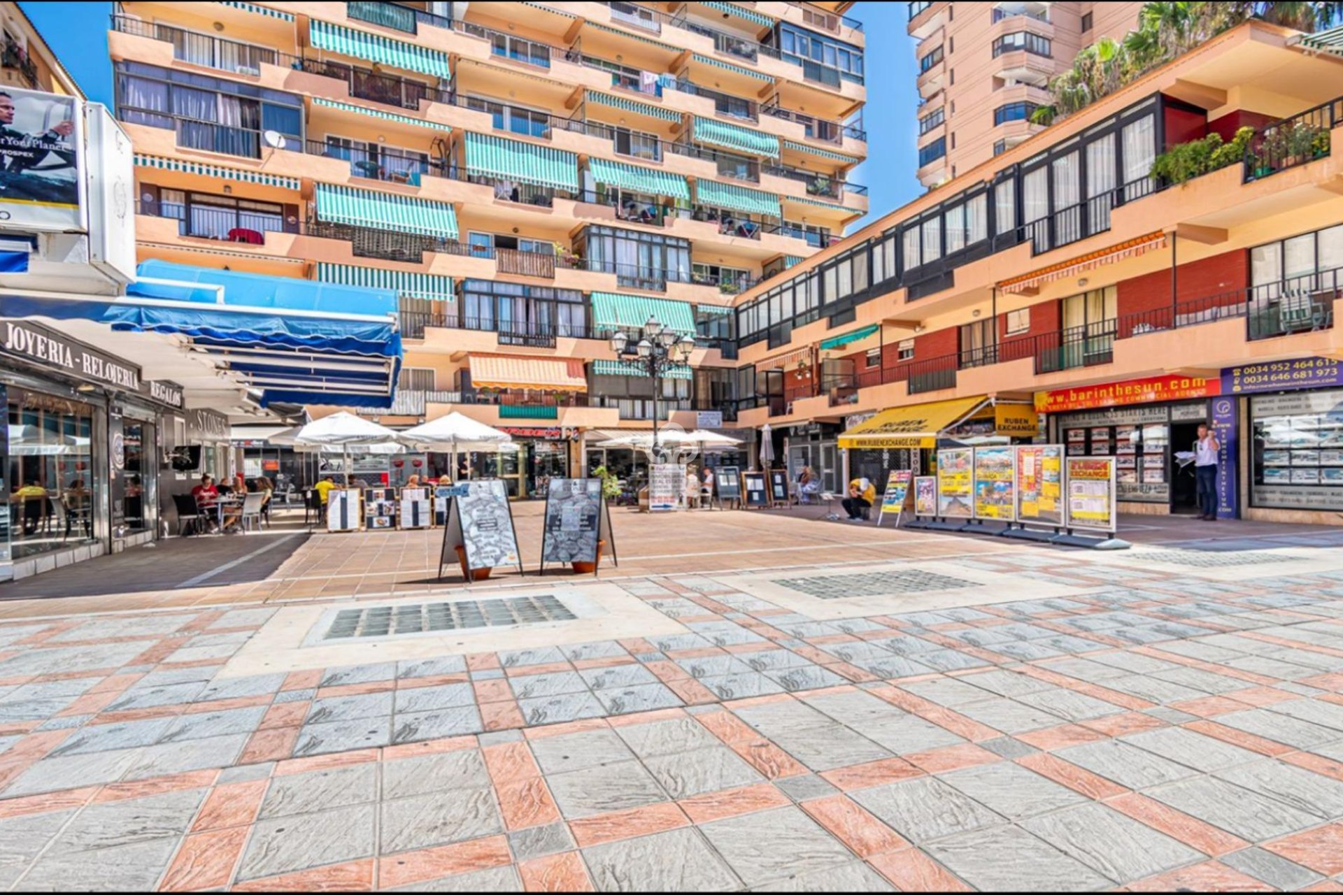 Reventa - Apartamento -
Fuengirola - 1ª Línea de playa