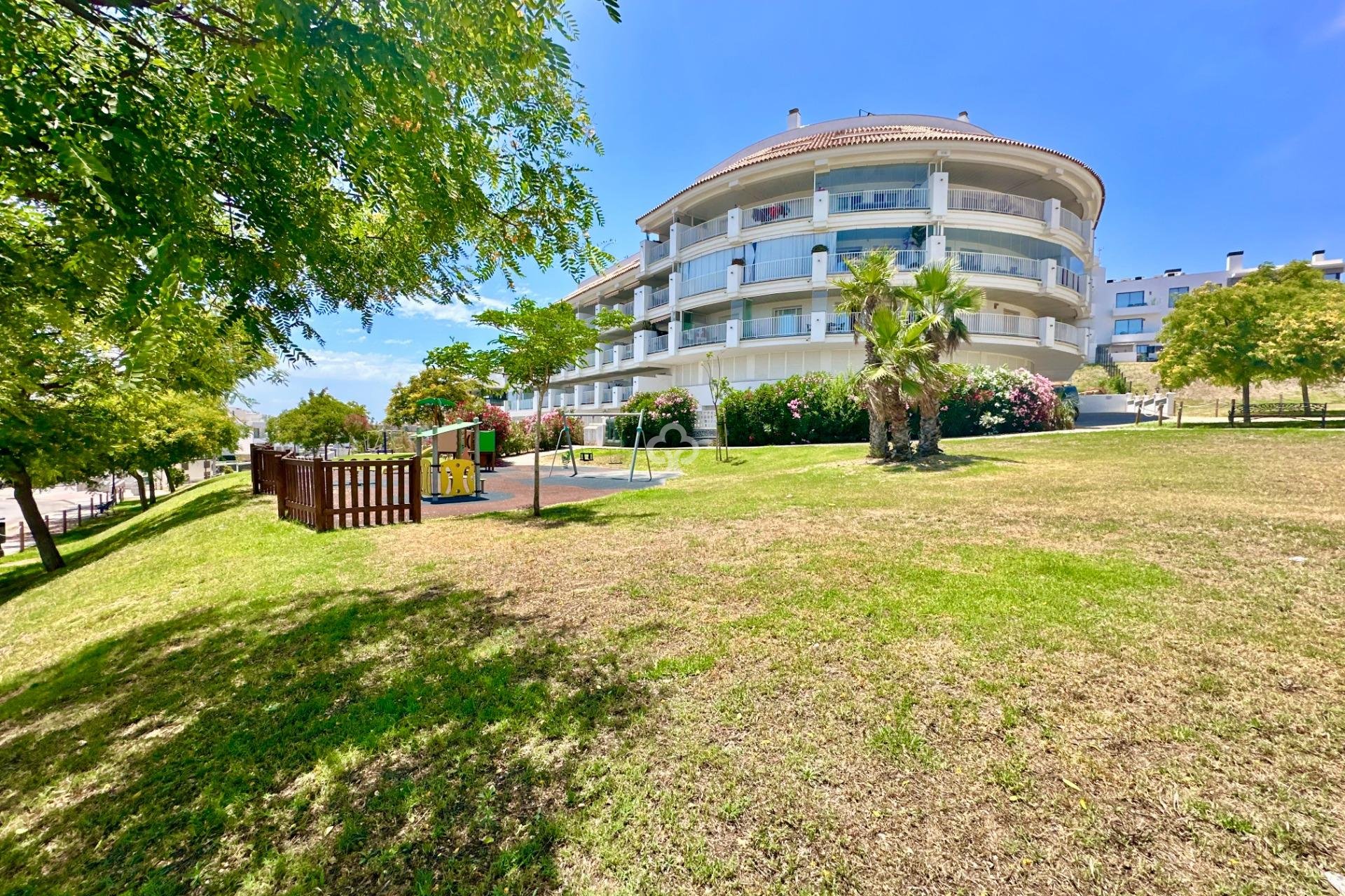 Reventa - Ático -
Fuengirola - Zona Sohail