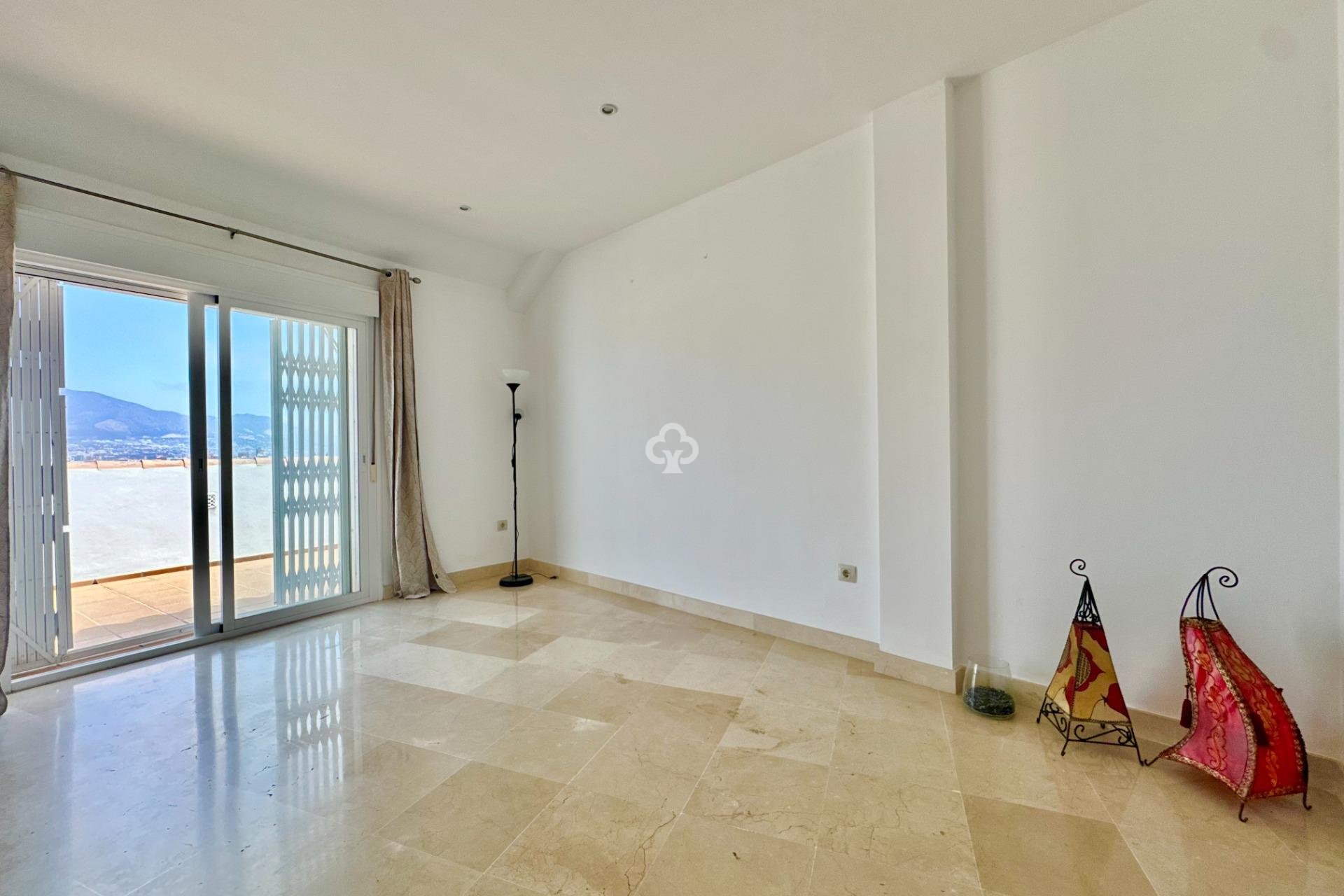 Reventa - Ático -
Fuengirola - Zona Sohail