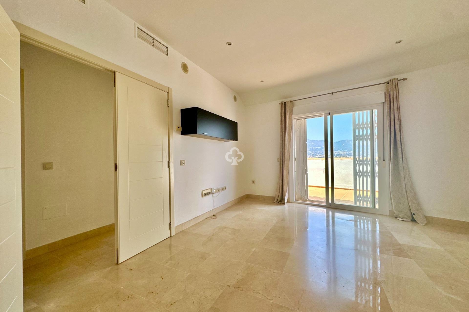 Reventa - Ático -
Fuengirola - Zona Sohail