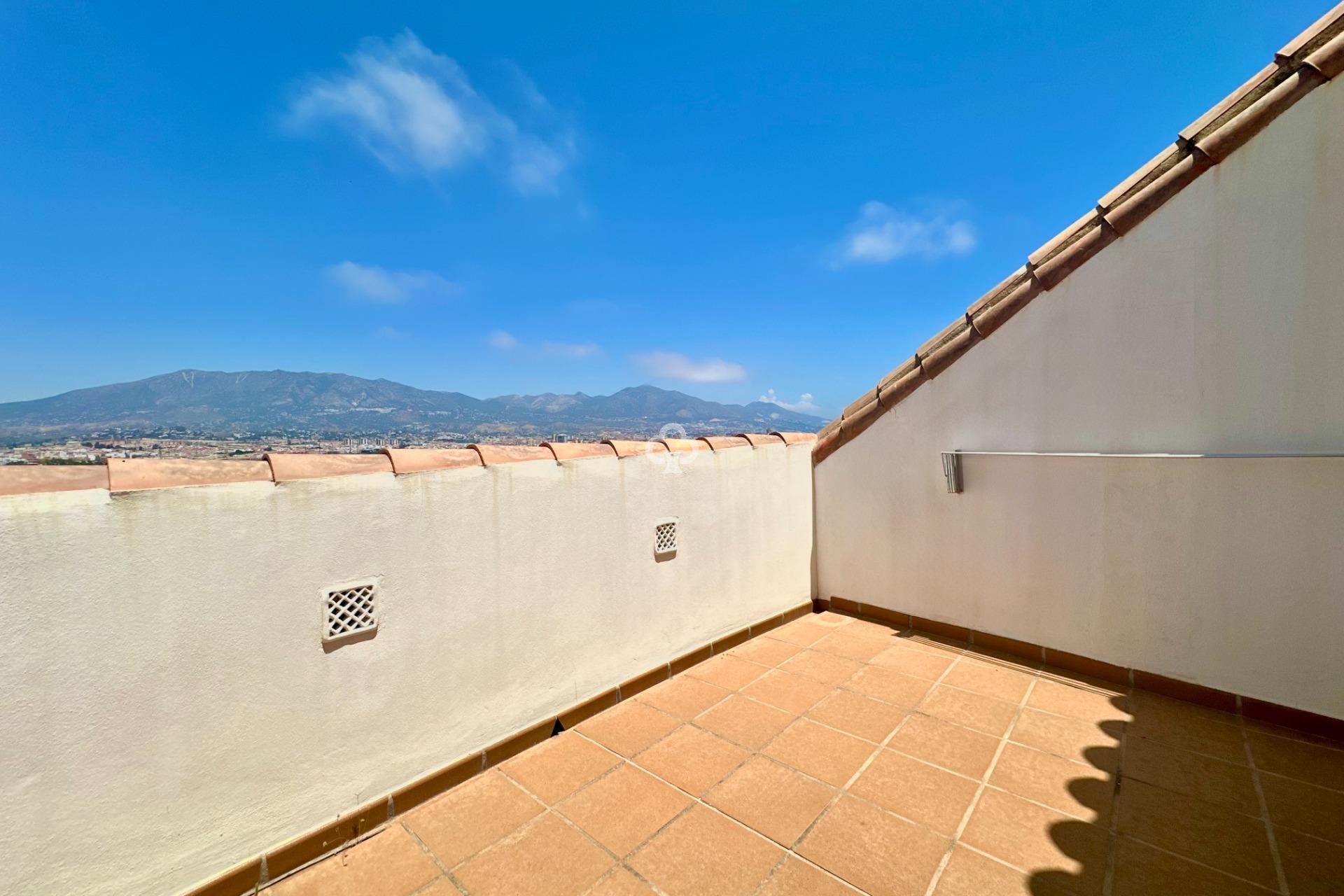 Reventa - Ático -
Fuengirola - Zona Sohail