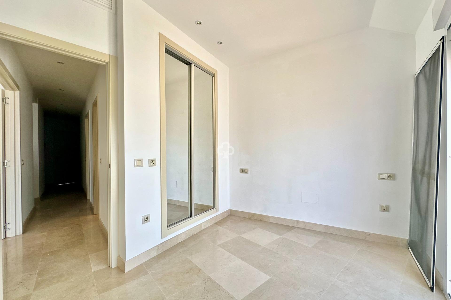 Reventa - Ático -
Fuengirola - Zona Sohail