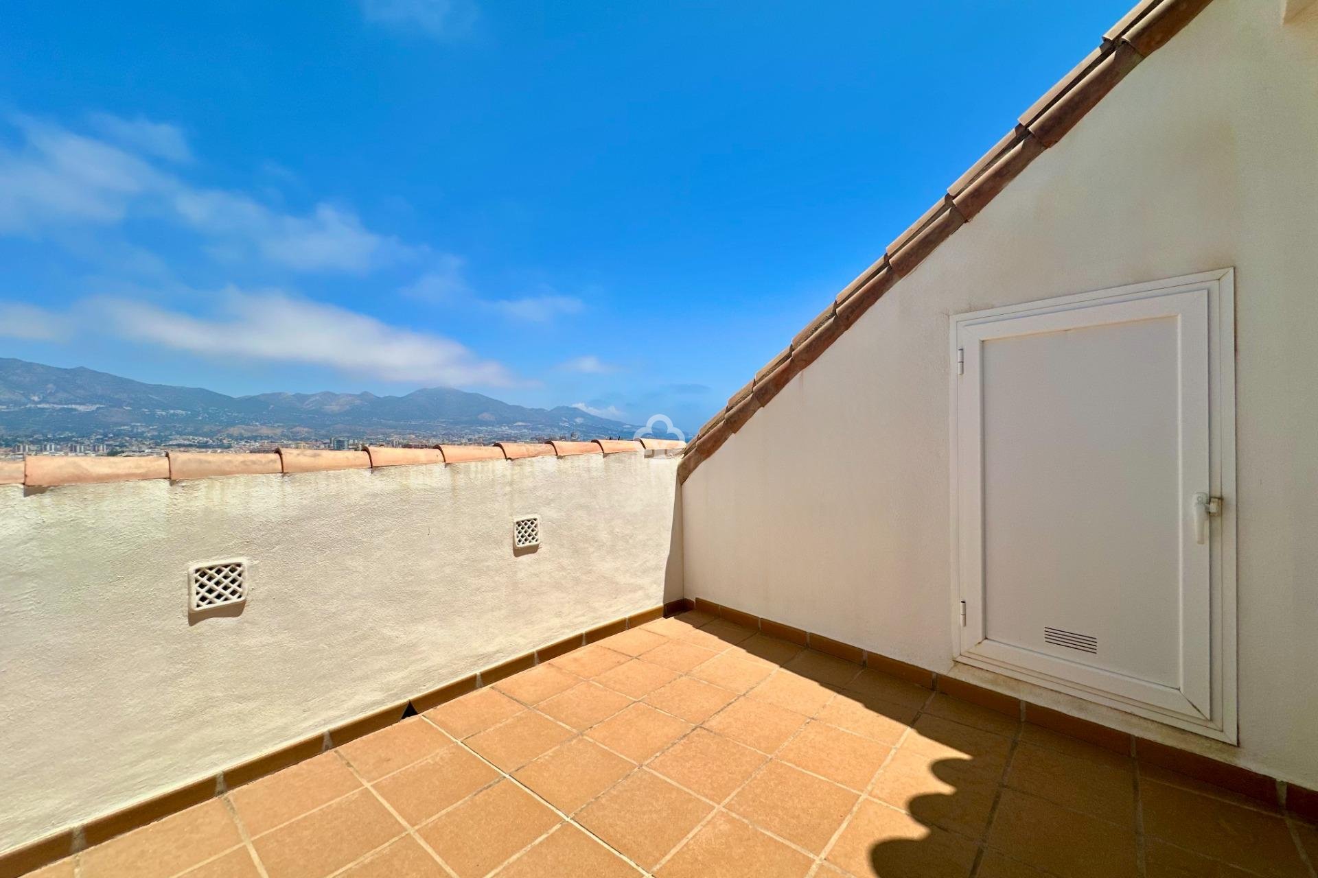 Reventa - Ático -
Fuengirola - Zona Sohail