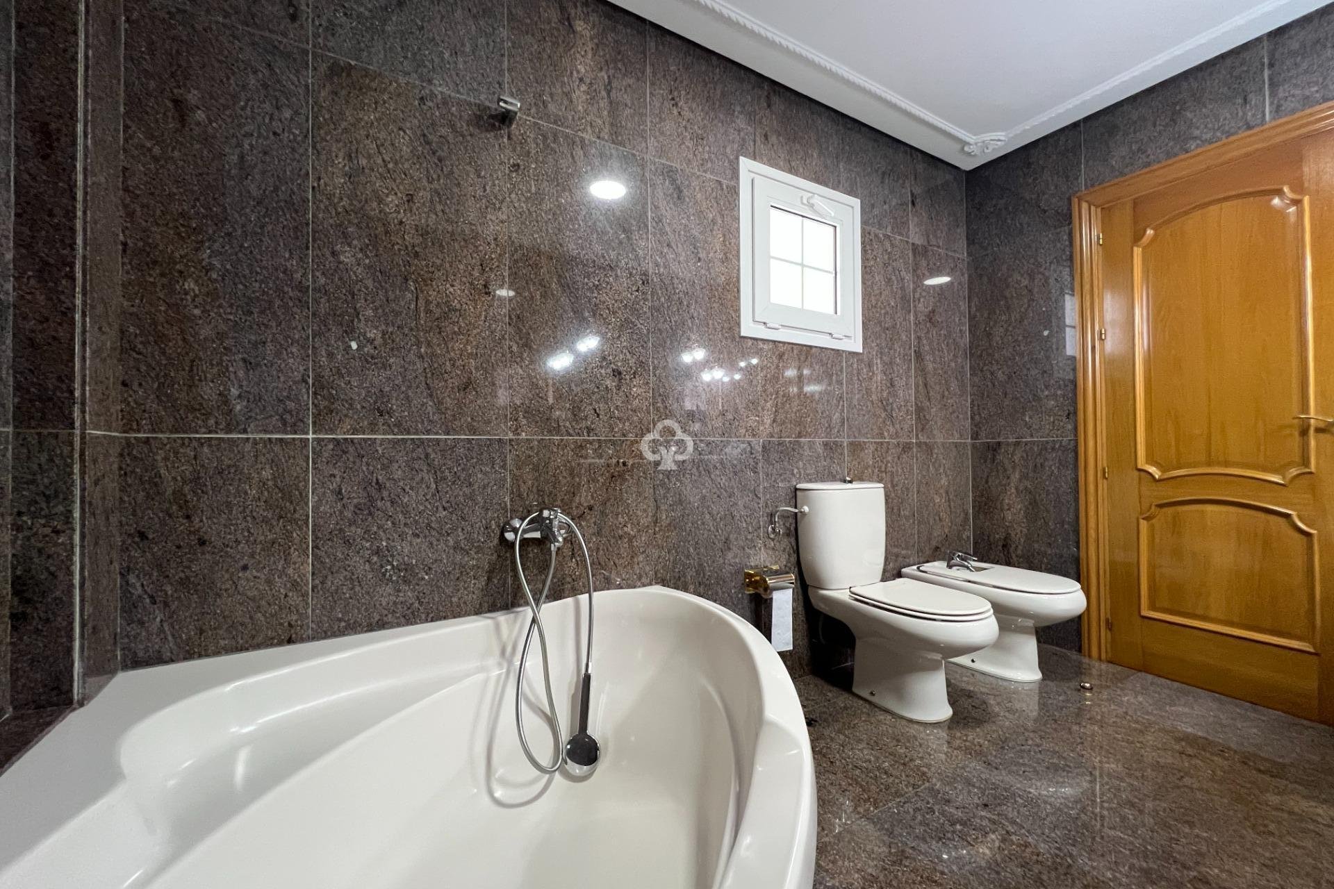 Reventa - Chalet -
Fuengirola - Centro