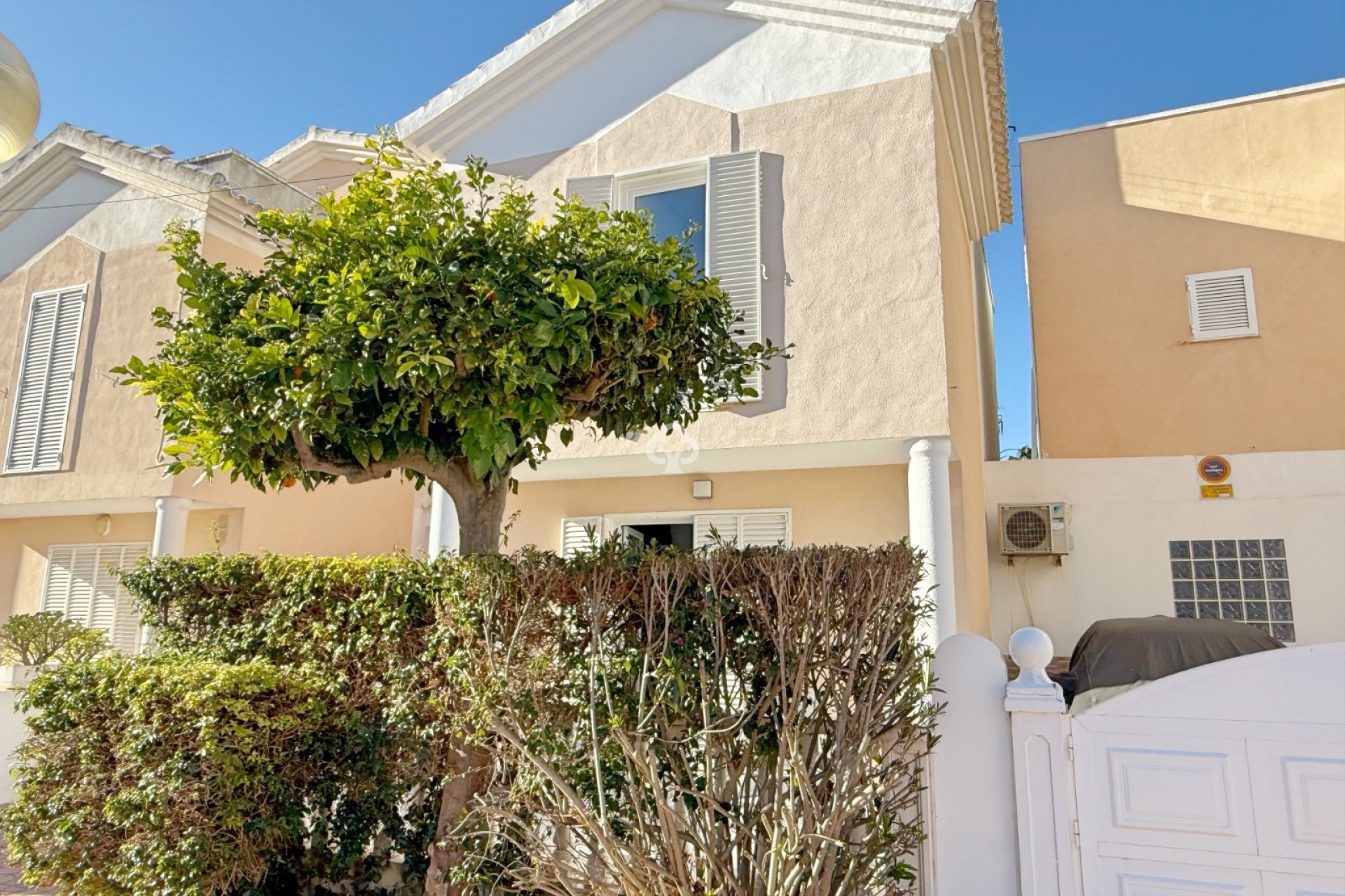 Reventa - Chalet -
Guardamar del Segura - Urbanizaciones