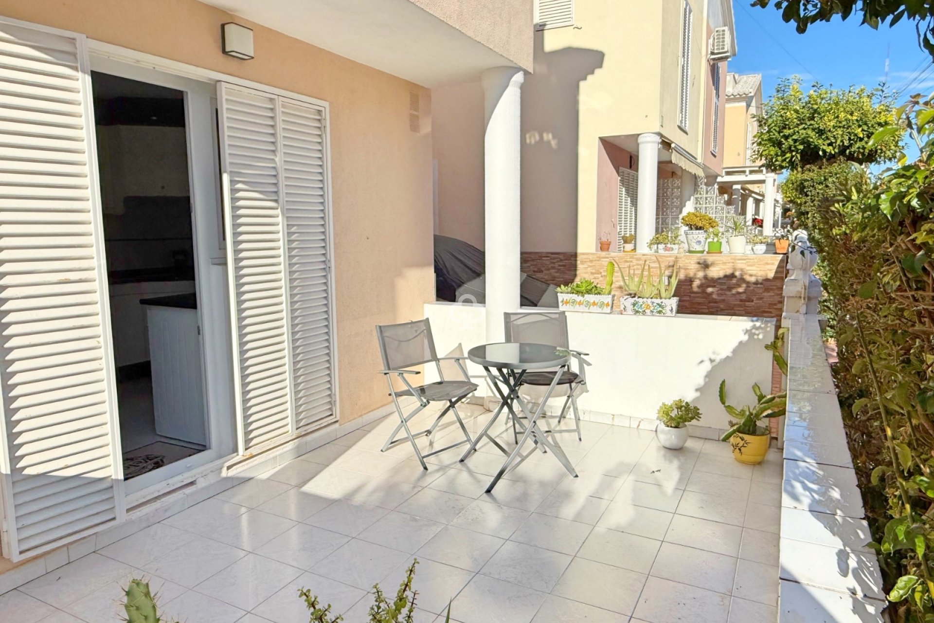 Reventa - Chalet -
Guardamar del Segura - Urbanizaciones