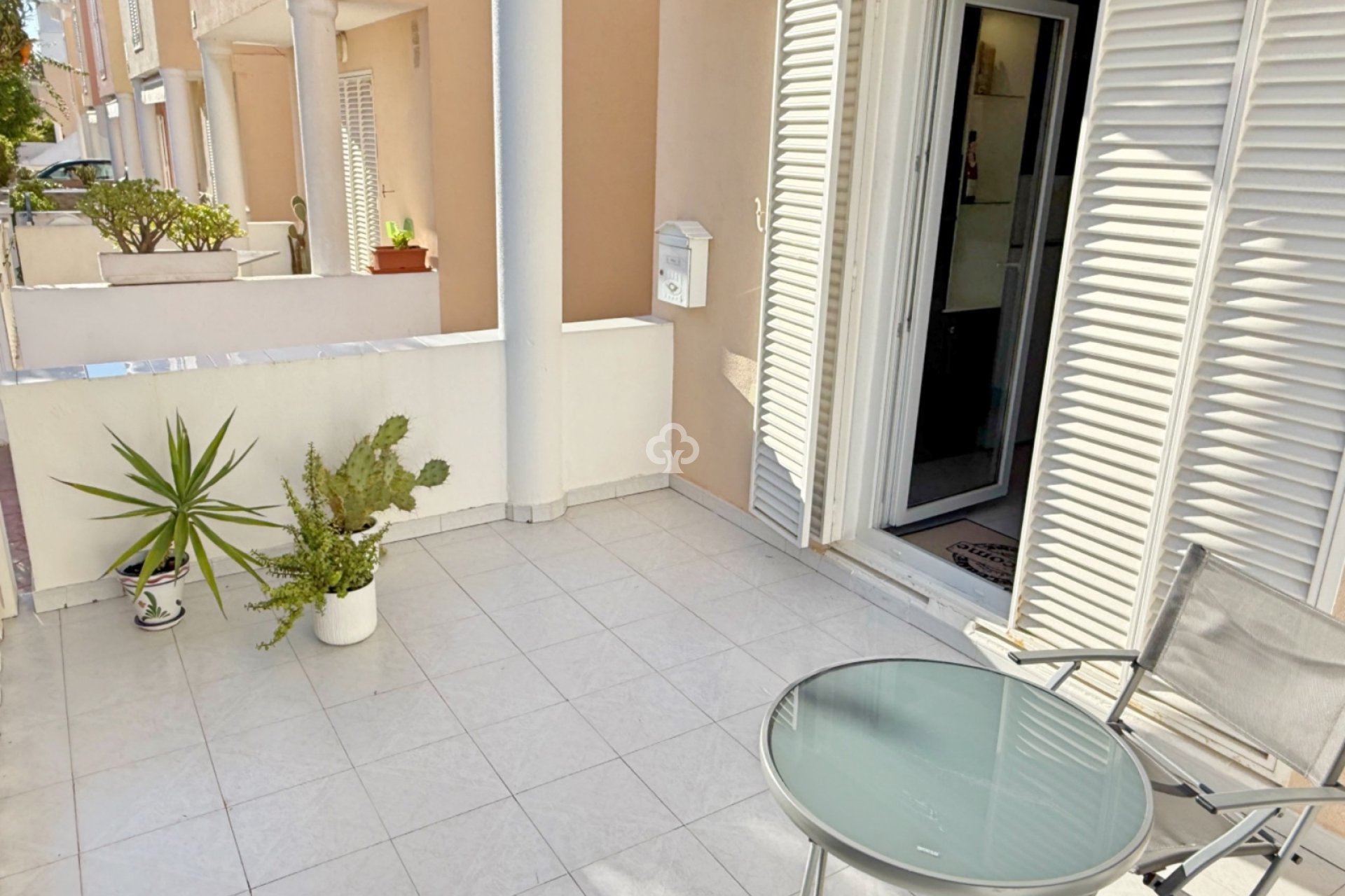 Reventa - Chalet -
Guardamar del Segura - Urbanizaciones