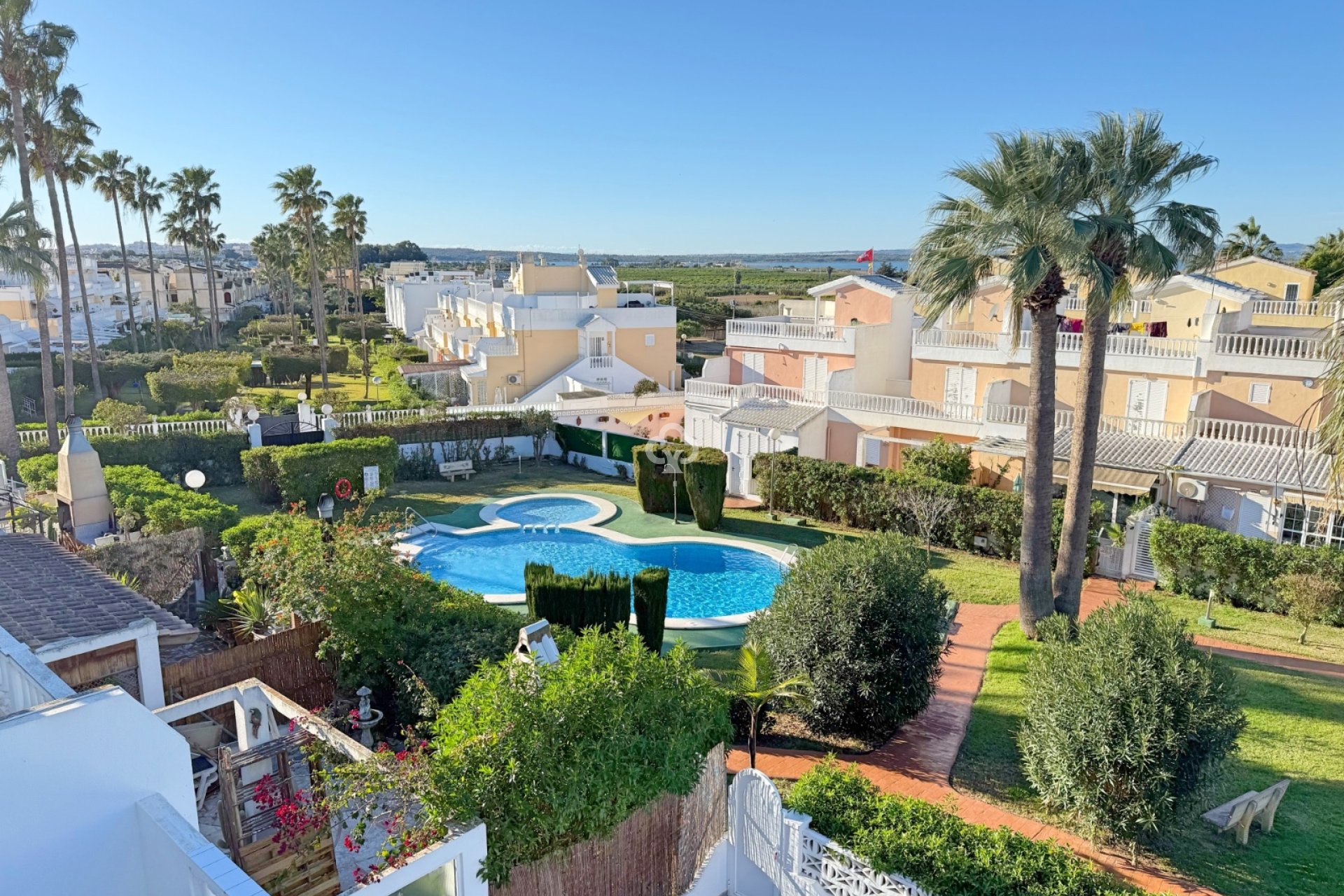 Reventa - Chalet -
Guardamar del Segura - Urbanizaciones