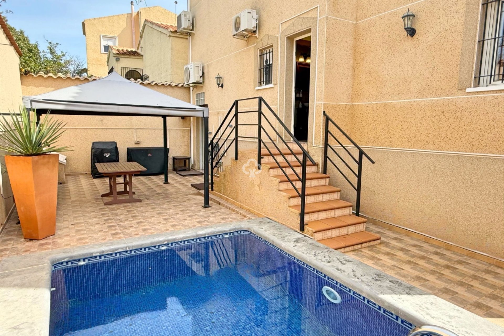 Reventa - Chalet independiente -
San Fulgencio - 03177