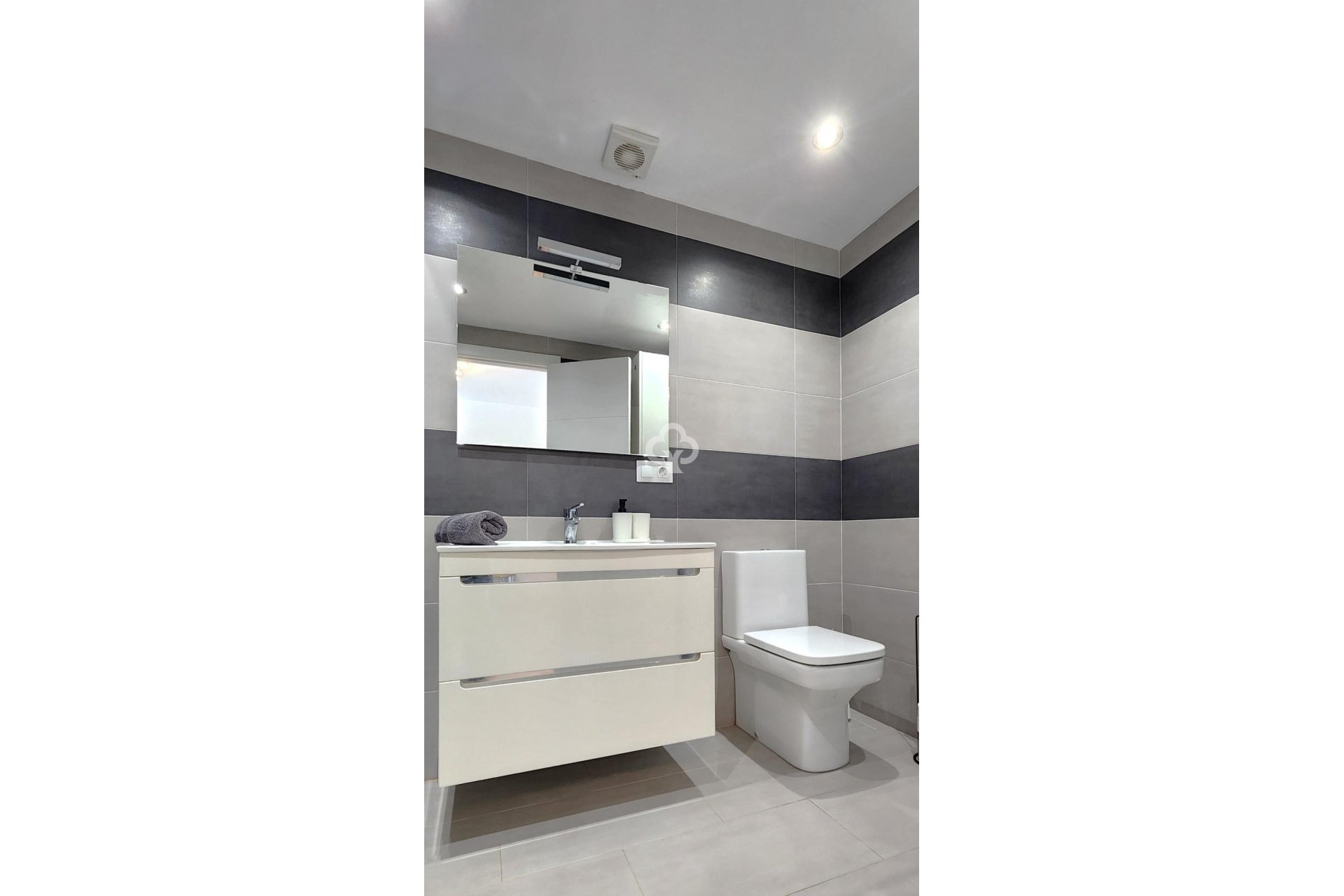 Reventa - Estudio -
Marbella - Romana Playa