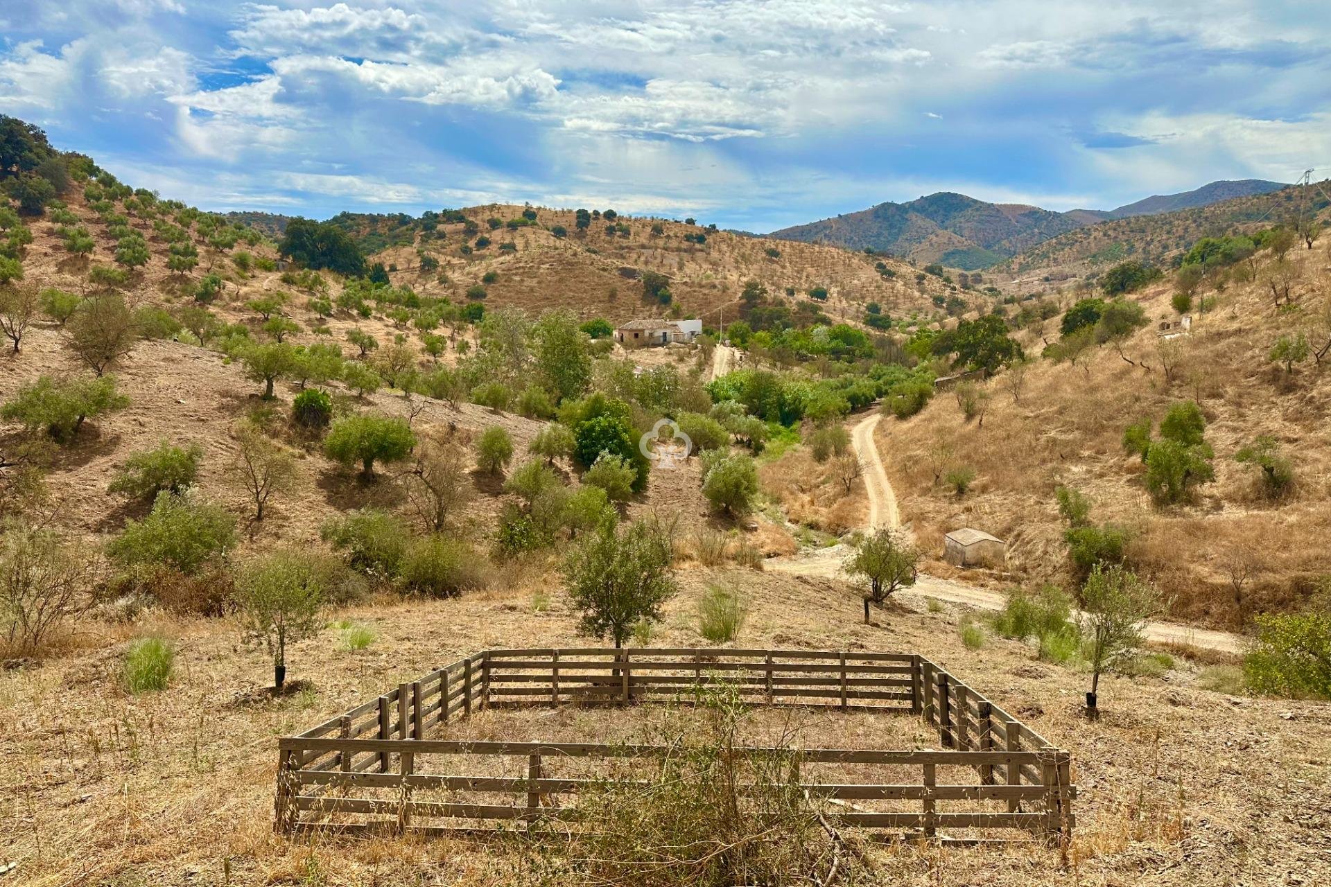 Reventa - Finca rústica -
Almogia - South of spain