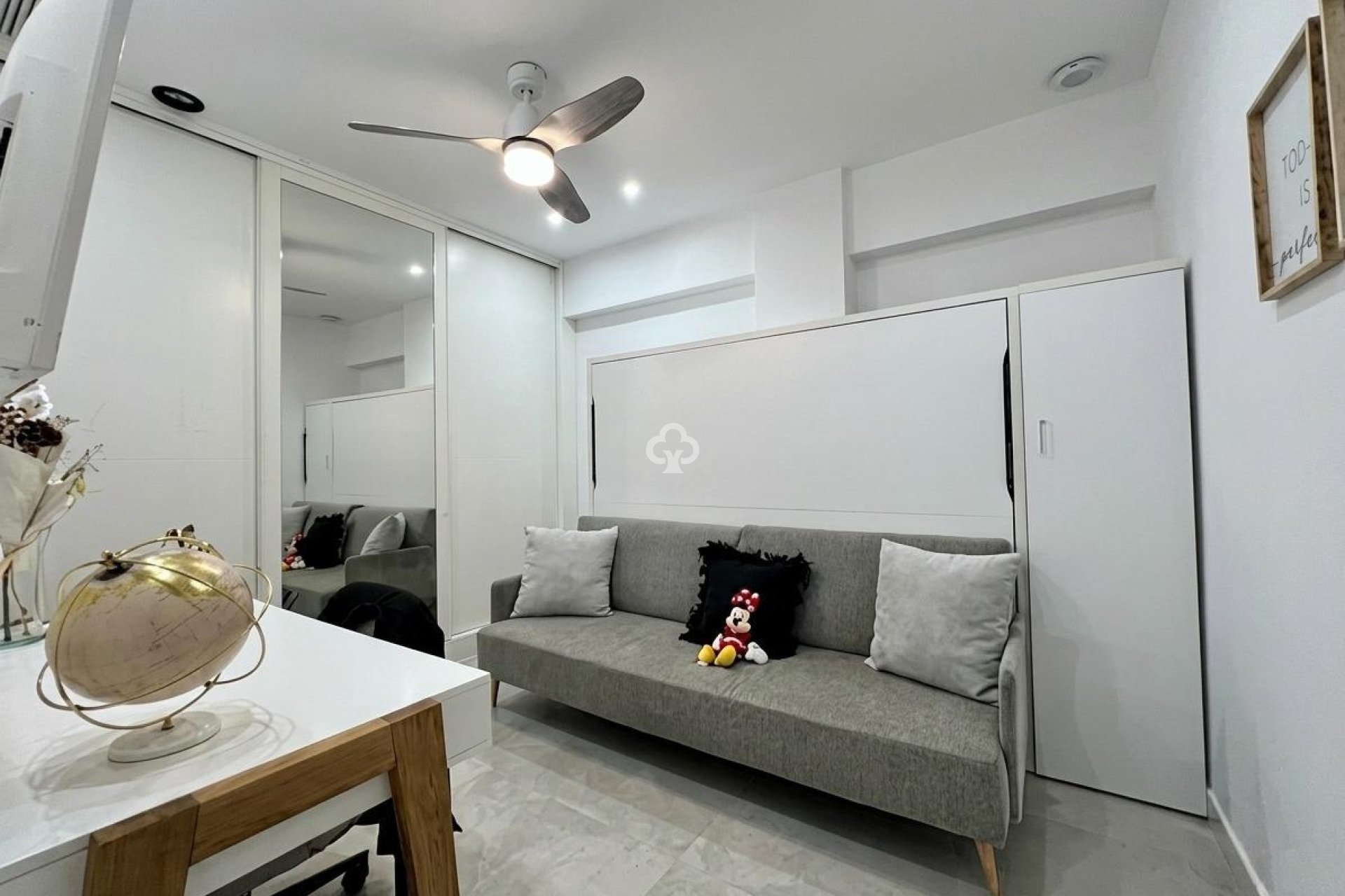 Reventa - Planta baja -
Torremolinos - Playa el bajondillo